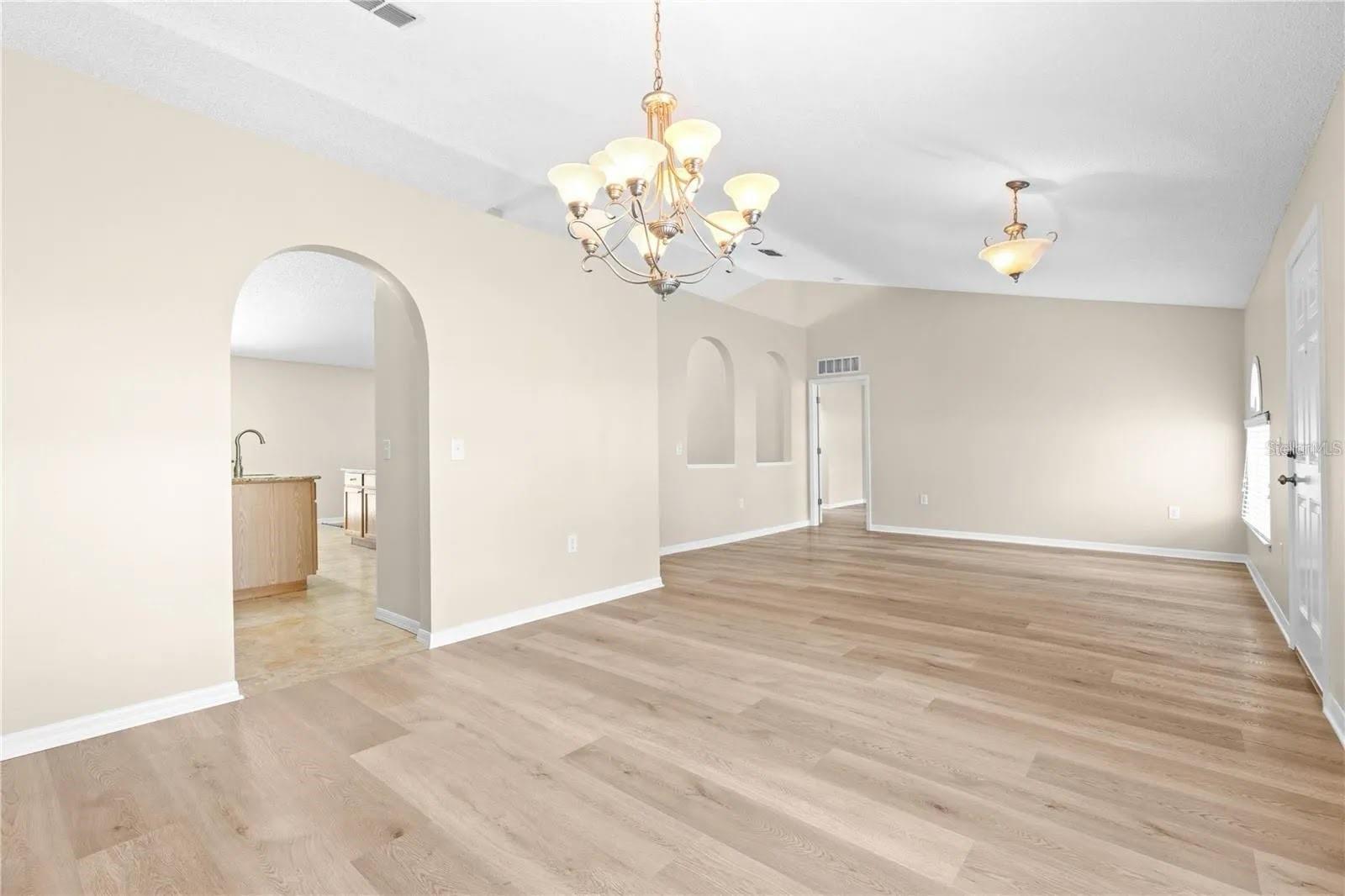 352 Clearfield Ave Property Photo 6