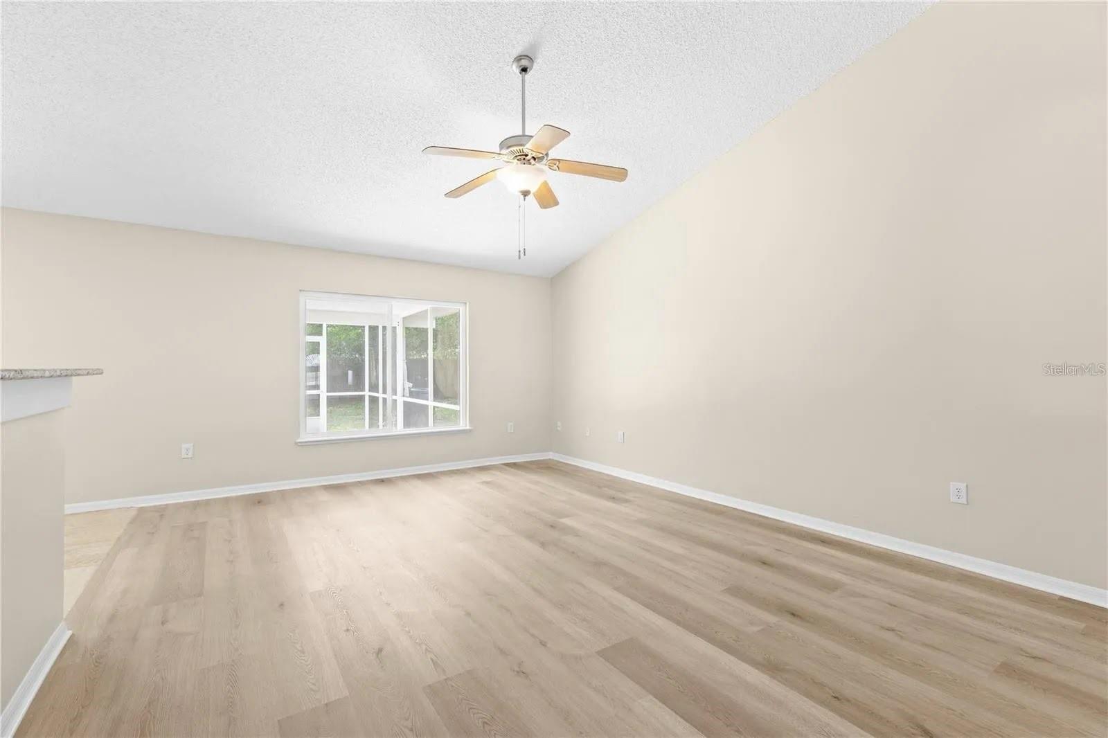 352 Clearfield Ave Property Photo 10