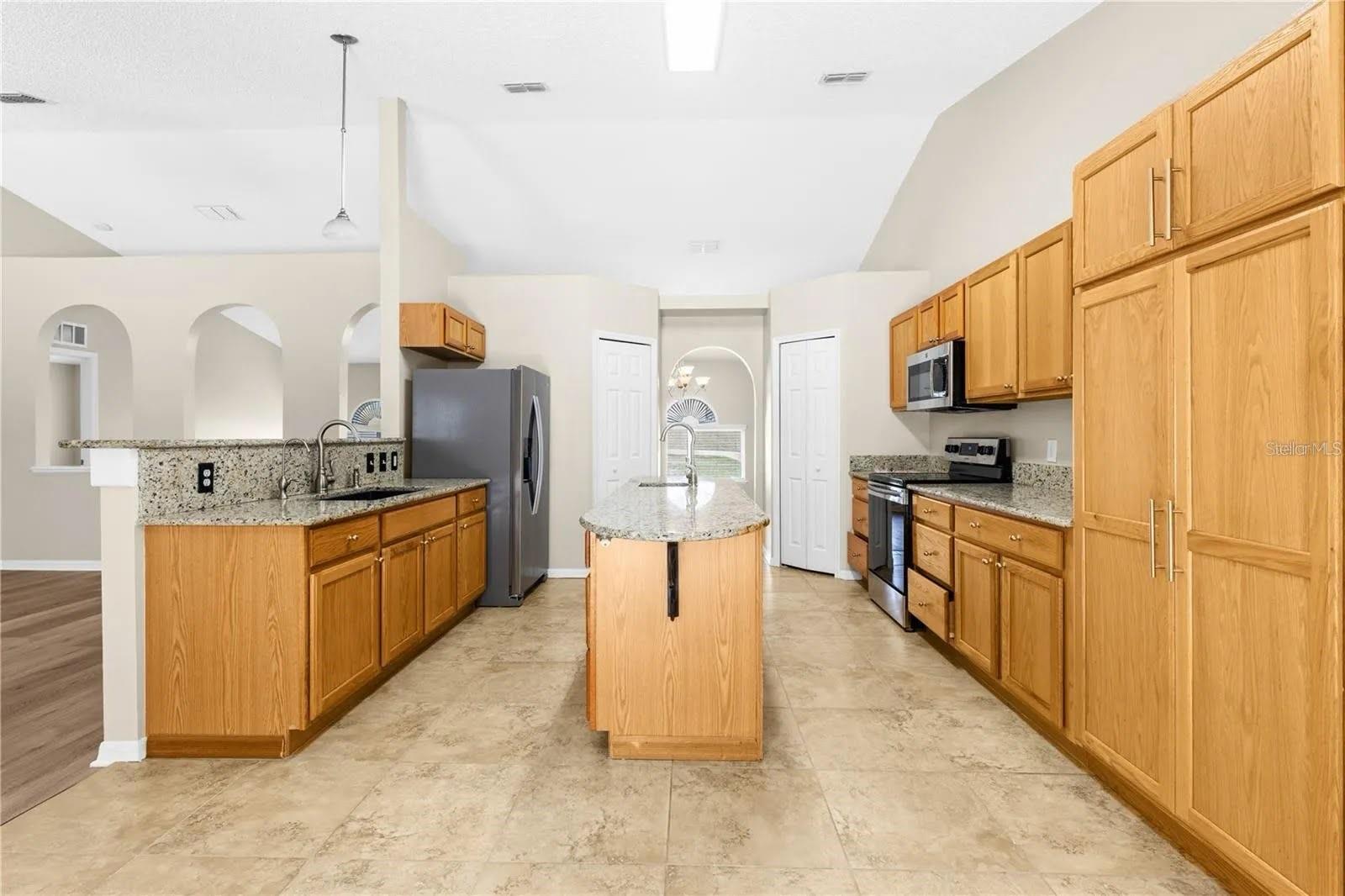 352 Clearfield Ave Property Photo 16