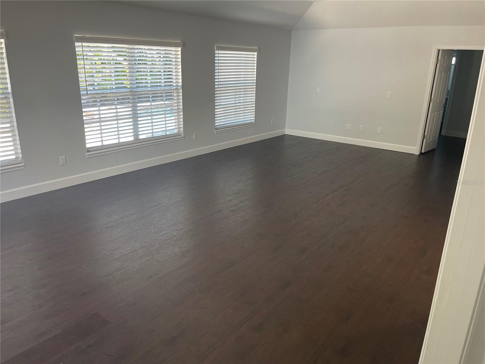 633 Bosphorous Ave Property Photo 10