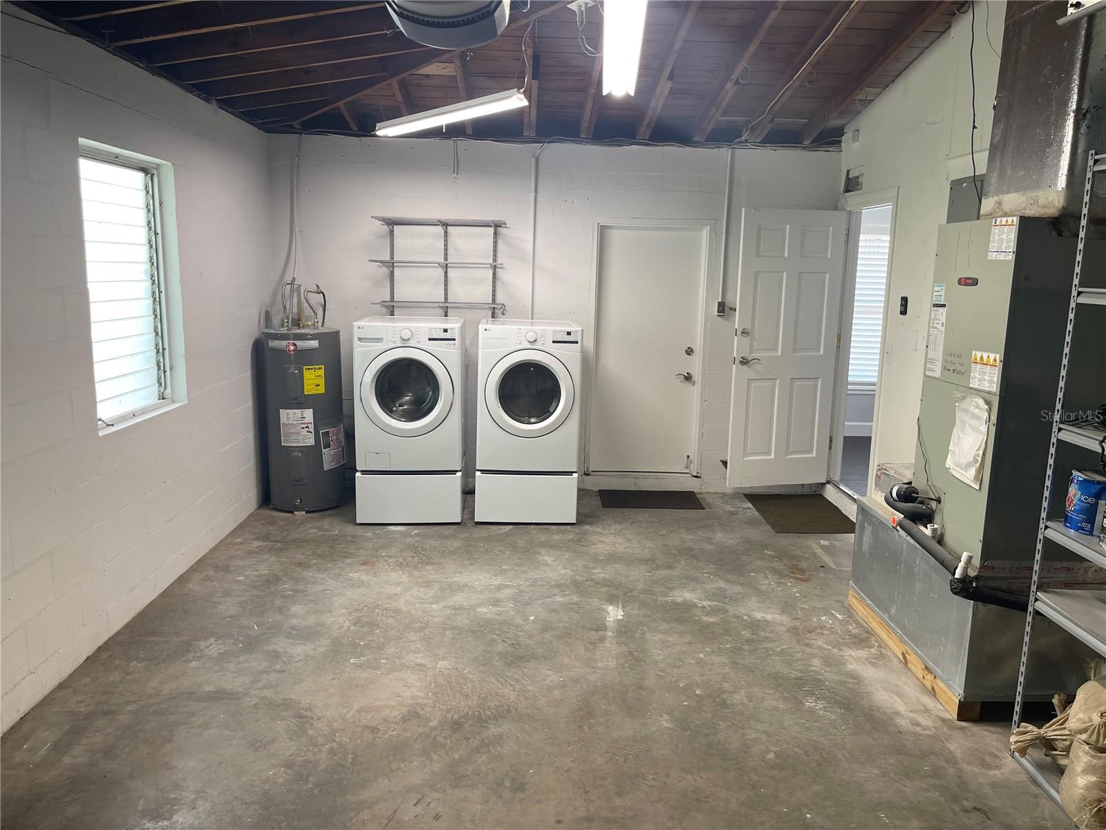 633 Bosphorous Ave Property Photo 21