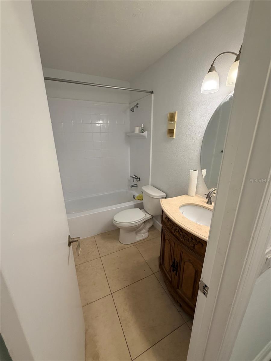 13816 Orange Sunset Dr Property Photo 8