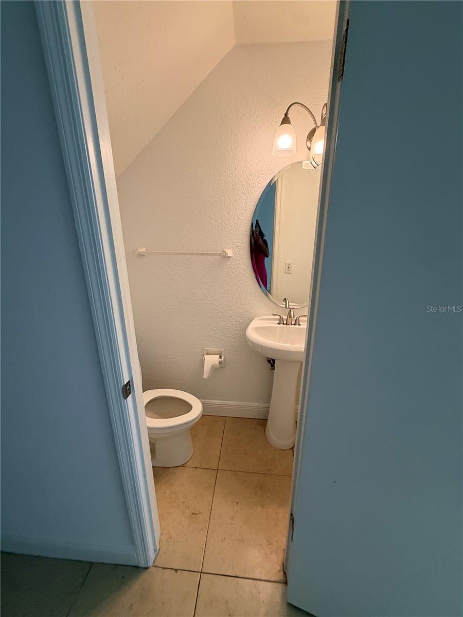 13816 Orange Sunset Dr Property Photo 12