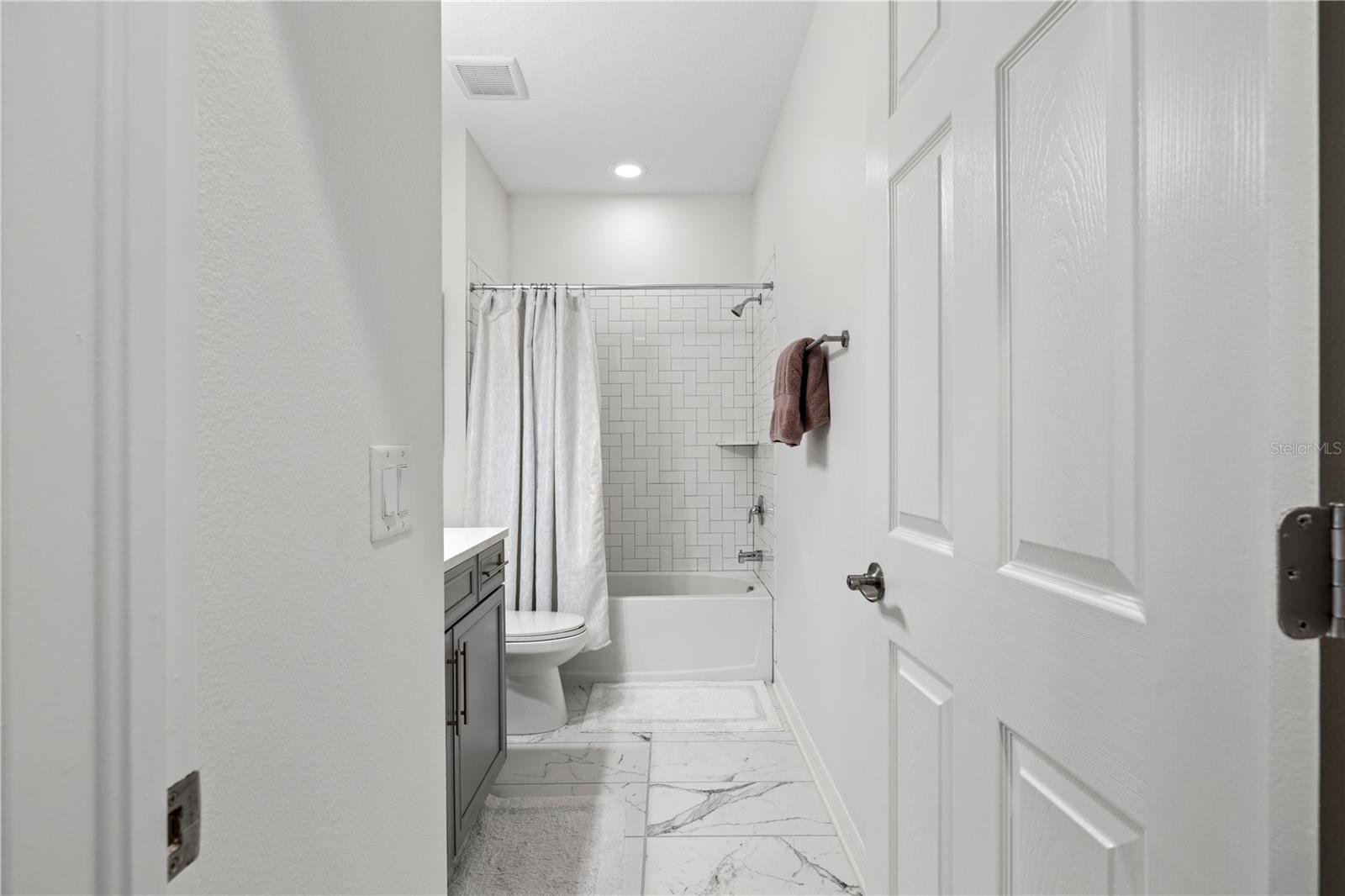 9208 Fox Sparrow Rd Property Photo 33