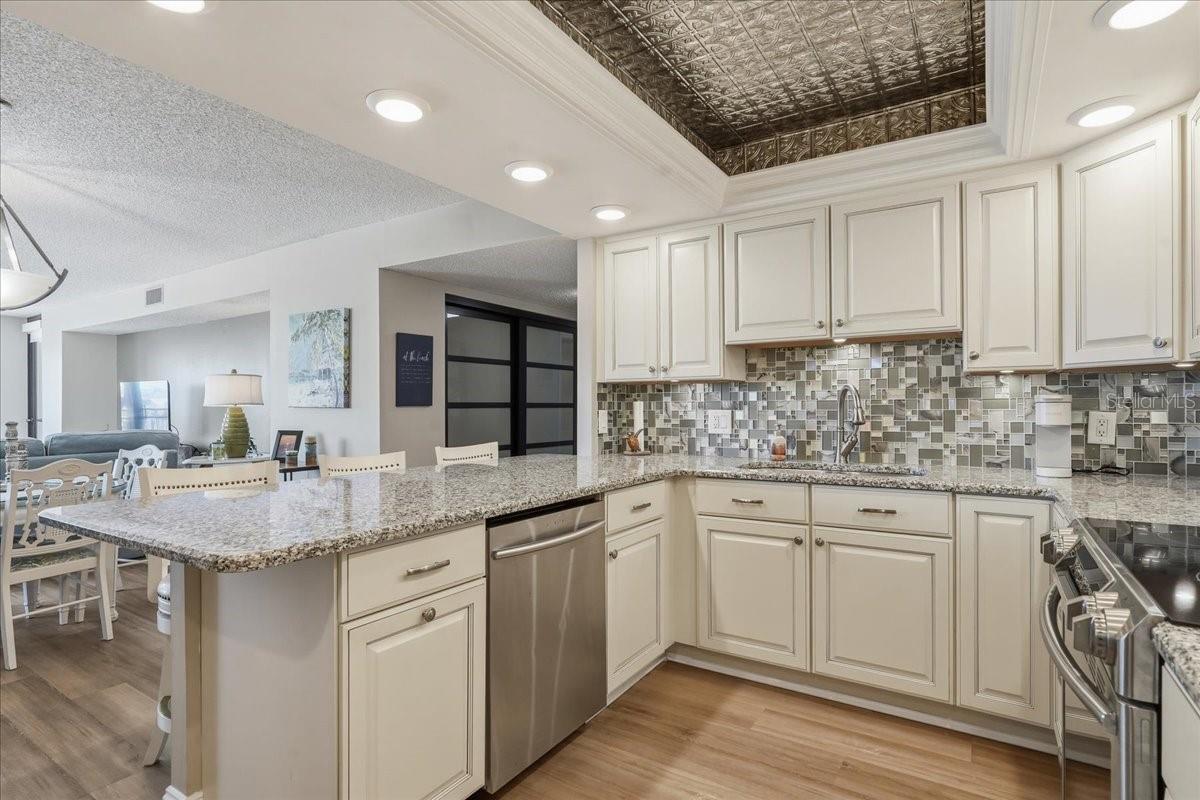 1430 Gulf Blvd #407 Property Photo 8
