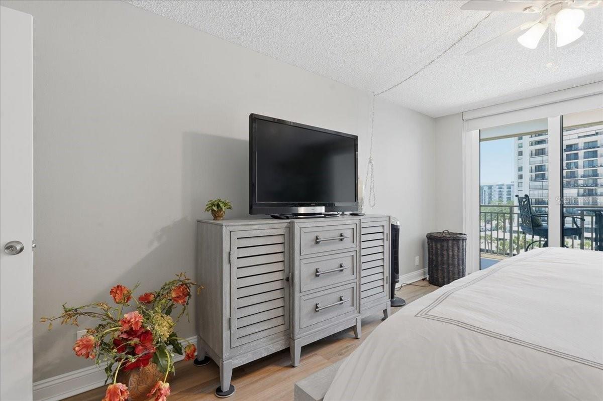 1430 Gulf Blvd #407 Property Photo 25