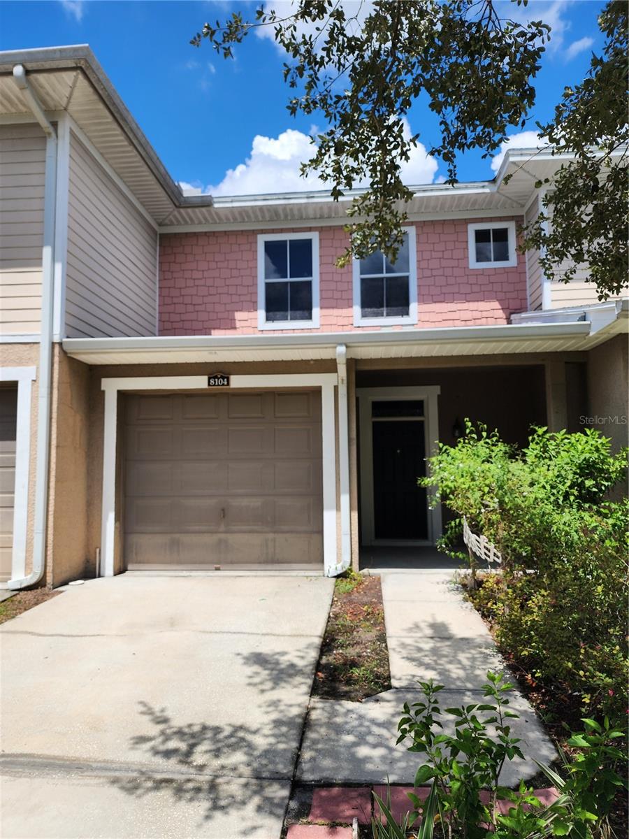 8104 BALLY MONEY RD Property Photo 1