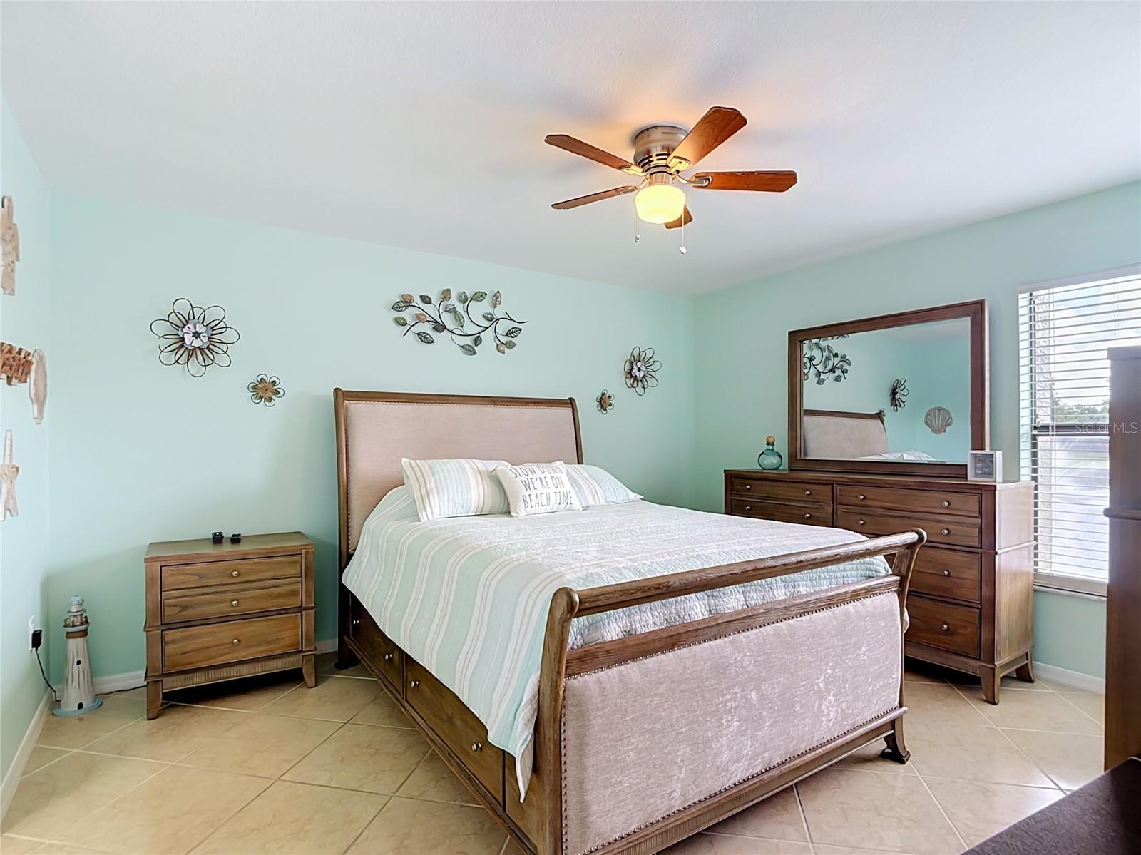 5925 Trailwinds Dr #925 Property Photo 19