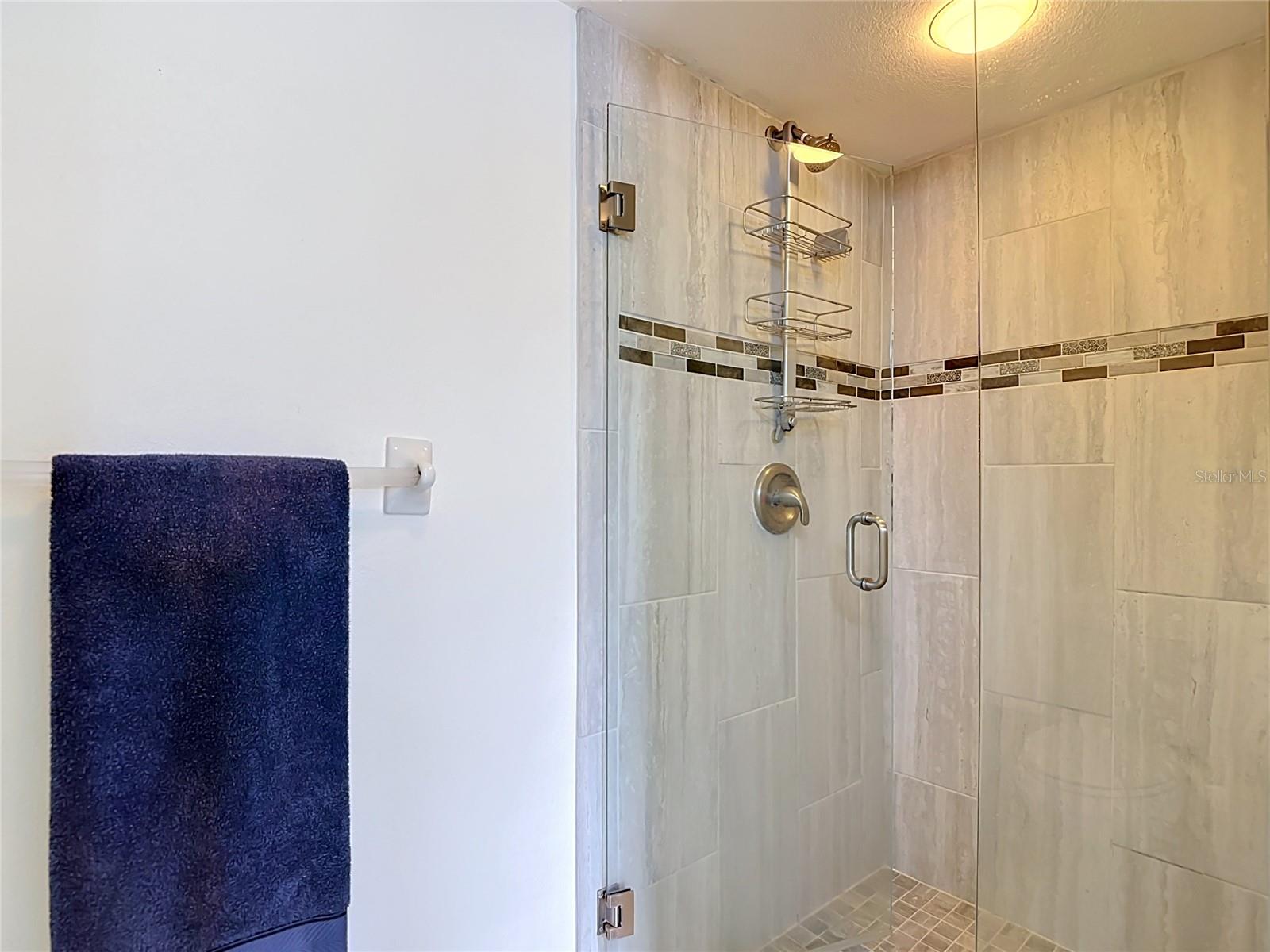 5925 Trailwinds Dr #925 Property Photo 22