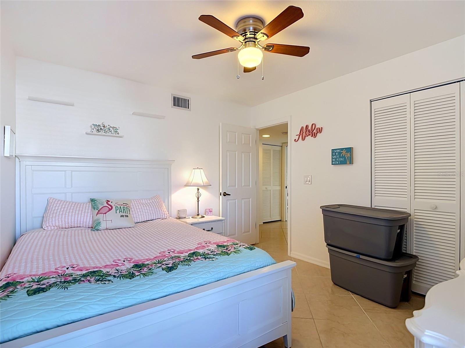 5925 Trailwinds Dr #925 Property Photo 25