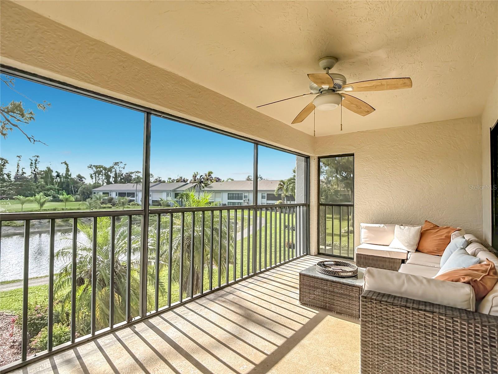 5925 Trailwinds Dr #925 Property Photo 34