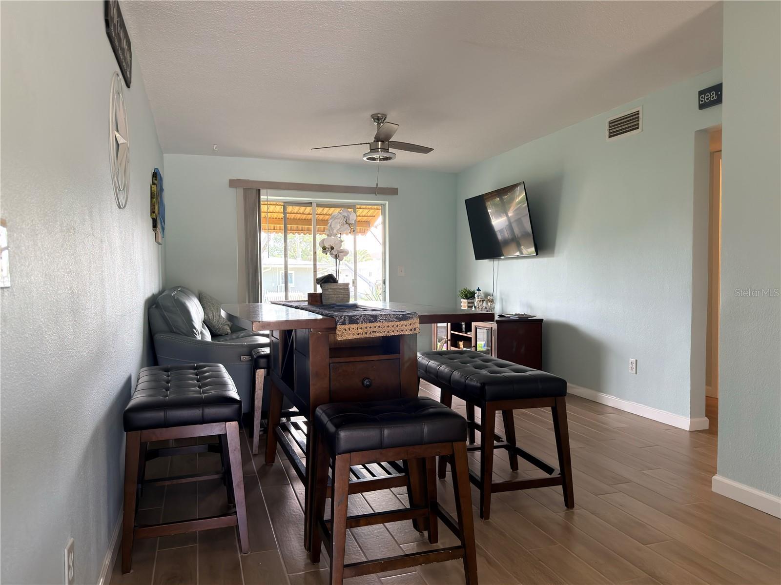 439 S Paula Dr #103 Property Photo 4
