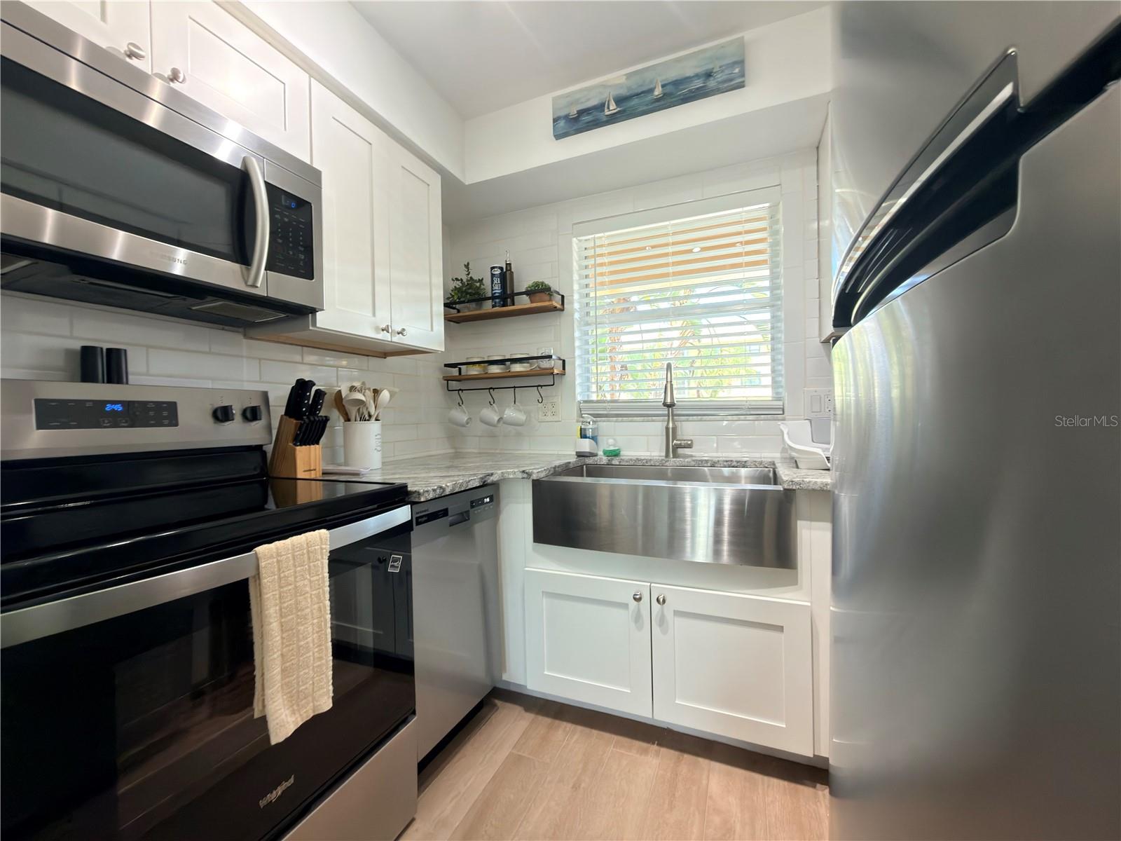 439 S Paula Dr #103 Property Photo 6