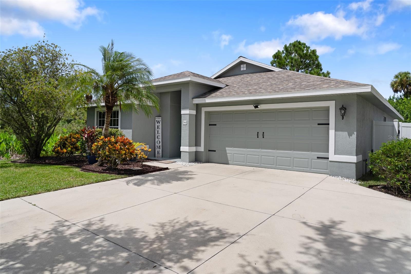 7905 Charing Cross Way Property Photo 1