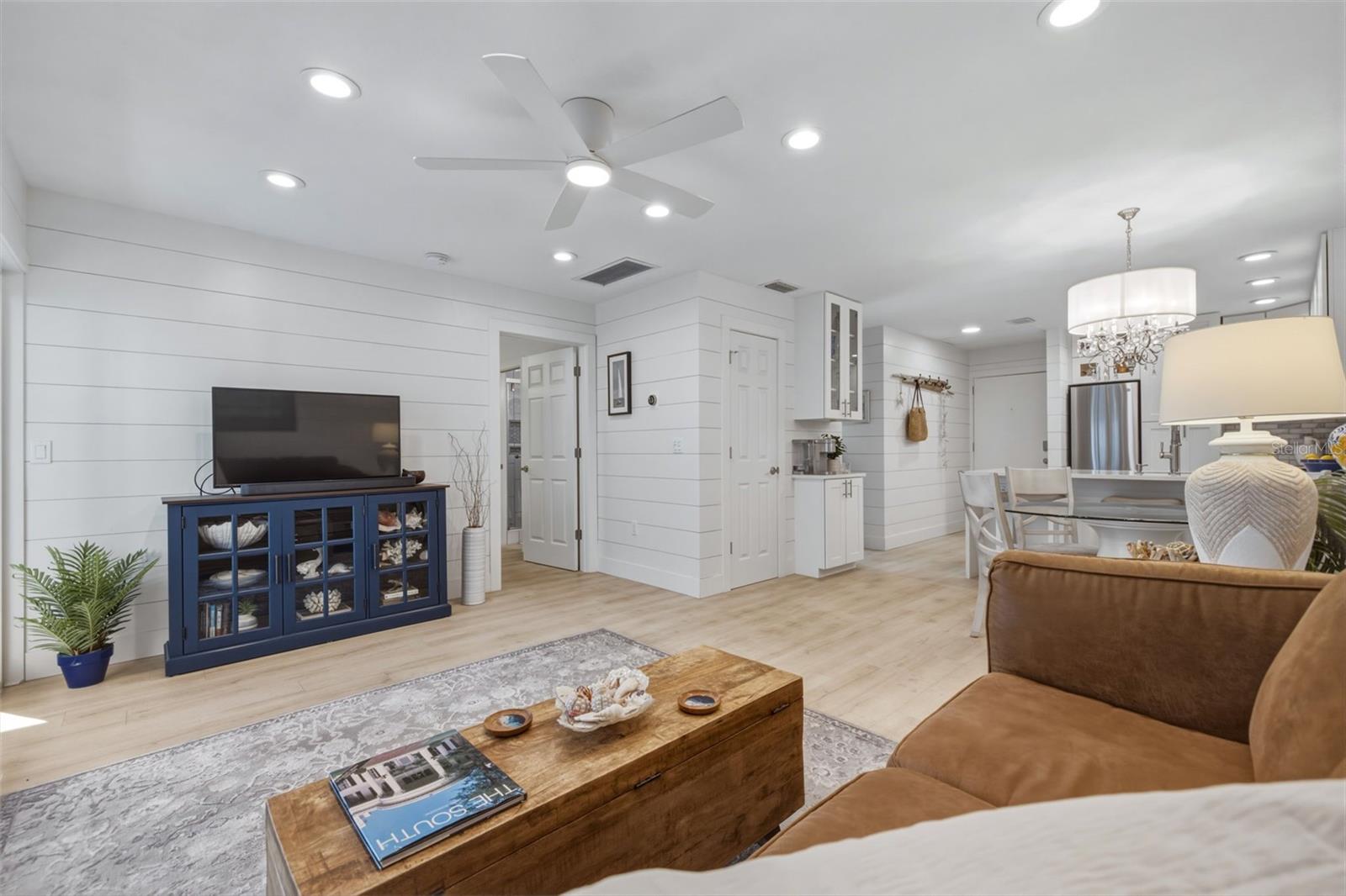 230 Medallion Blvd #f Property Photo 15