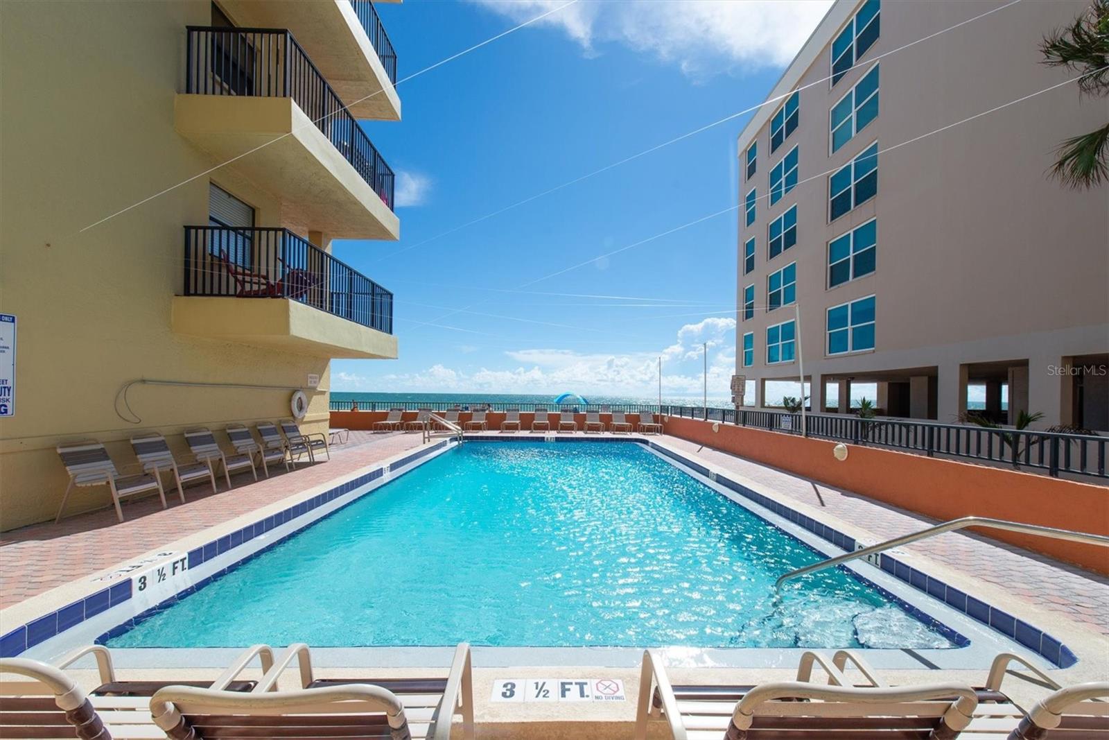 14710 Gulf Blvd #206 Property Photo 3