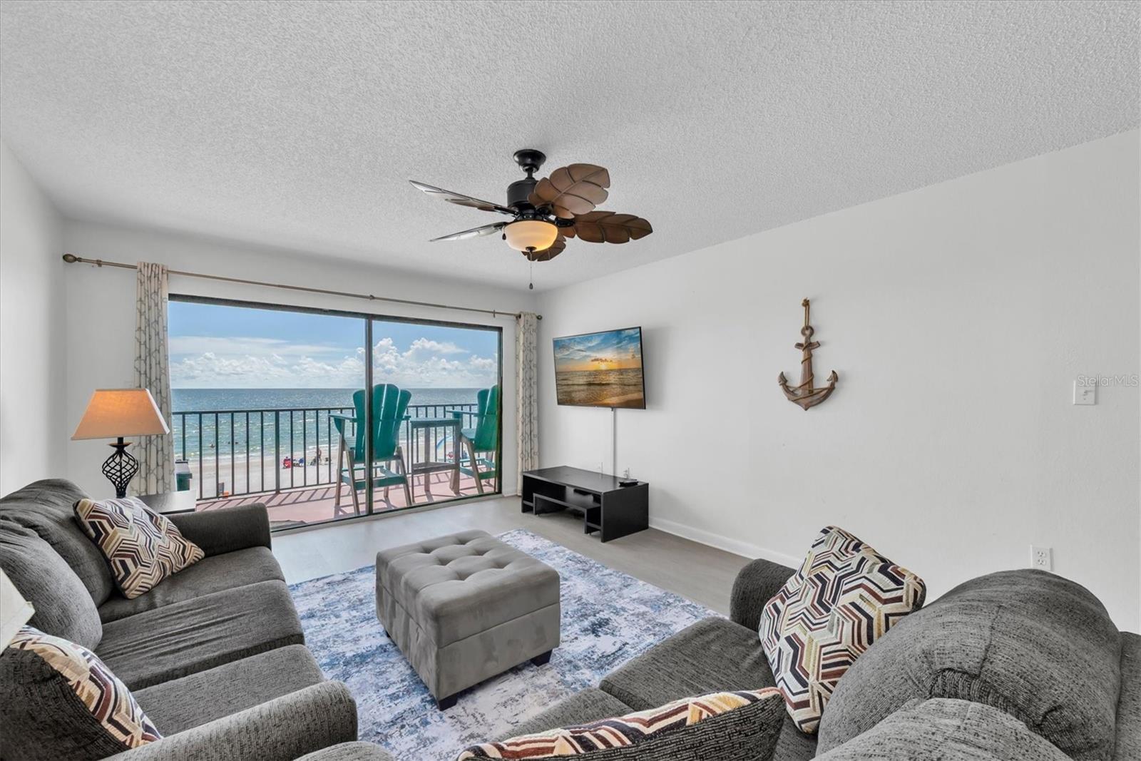 14710 Gulf Blvd #206 Property Photo 8