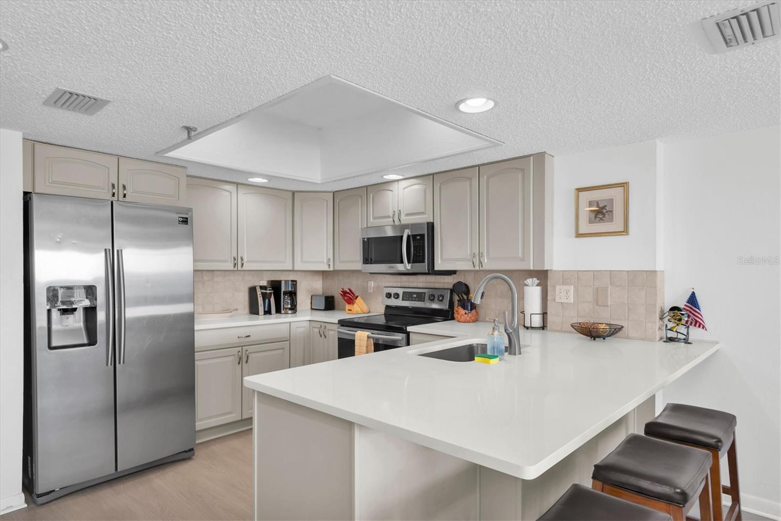 14710 Gulf Blvd #206 Property Photo 11