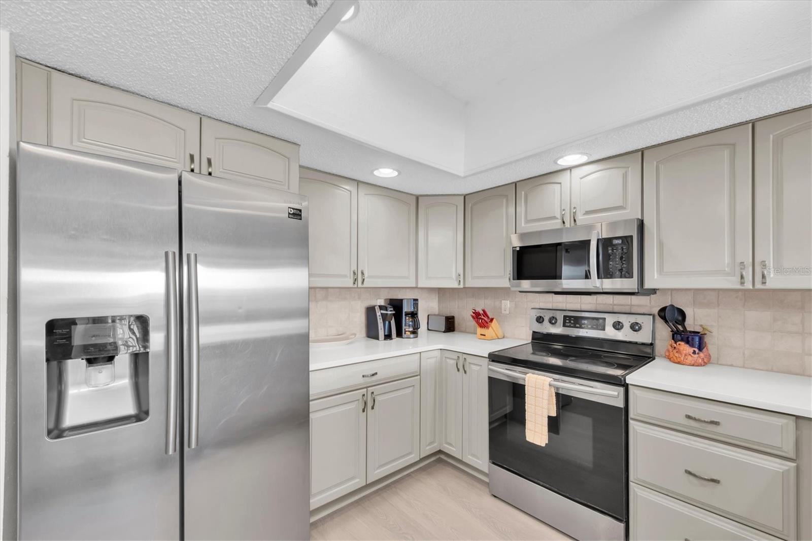 14710 Gulf Blvd #206 Property Photo 13