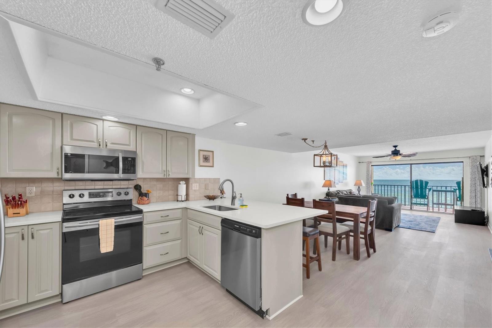 14710 Gulf Blvd #206 Property Photo 14