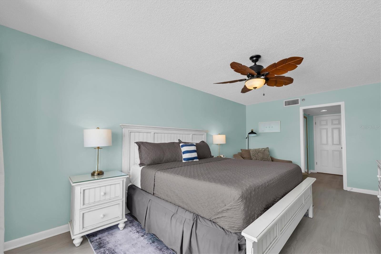 14710 Gulf Blvd #206 Property Photo 19