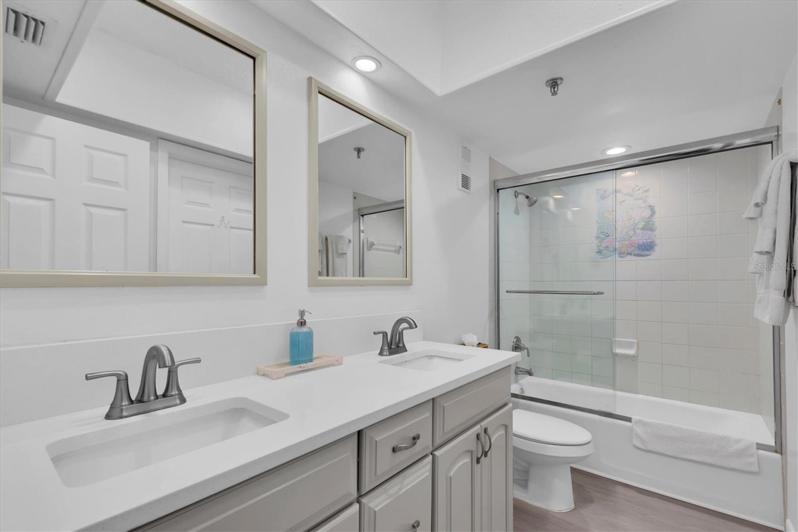 14710 Gulf Blvd #206 Property Photo 23