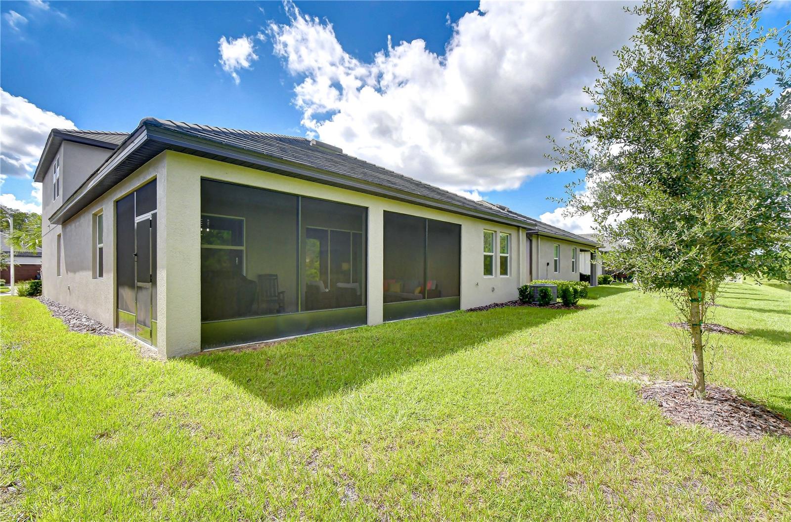 10577 Banyan Breeze Blvd Property Photo 2