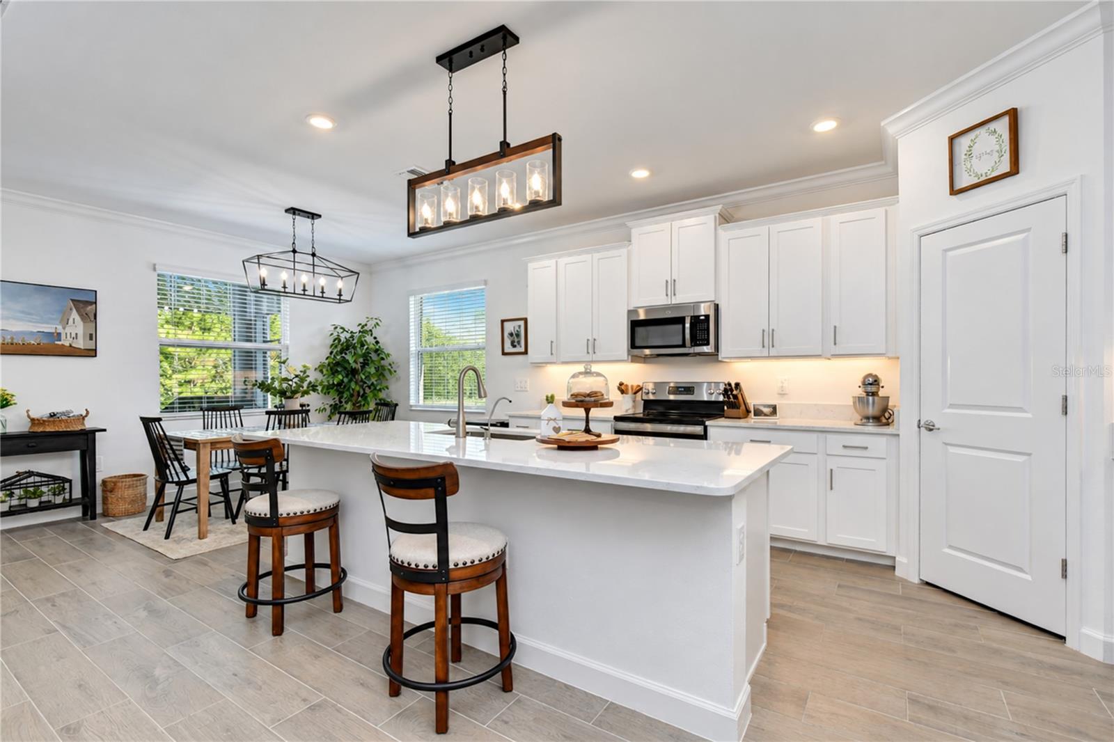 10577 Banyan Breeze Blvd Property Photo 8