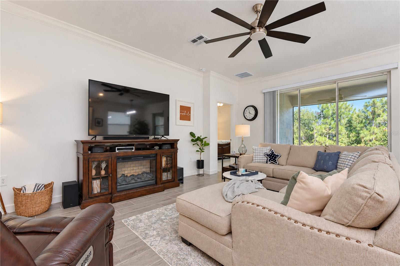 10577 Banyan Breeze Blvd Property Photo 16
