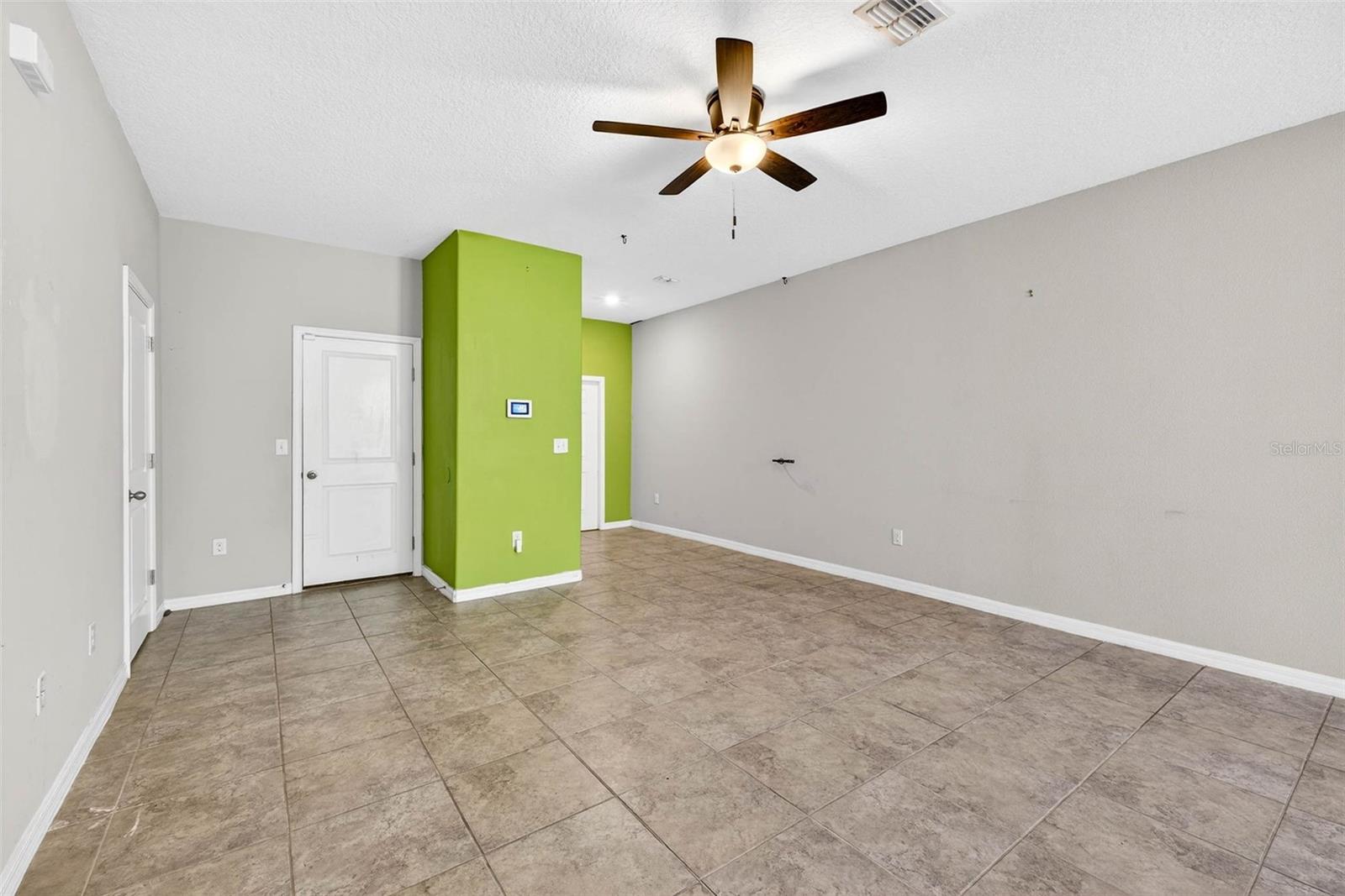 9754 Pembrooke Pines Property Photo 11
