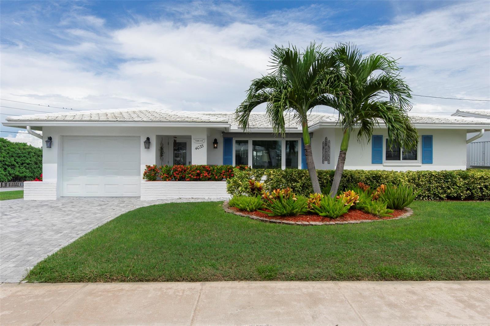 4035 Mainlands Blvd N Property Photo 1