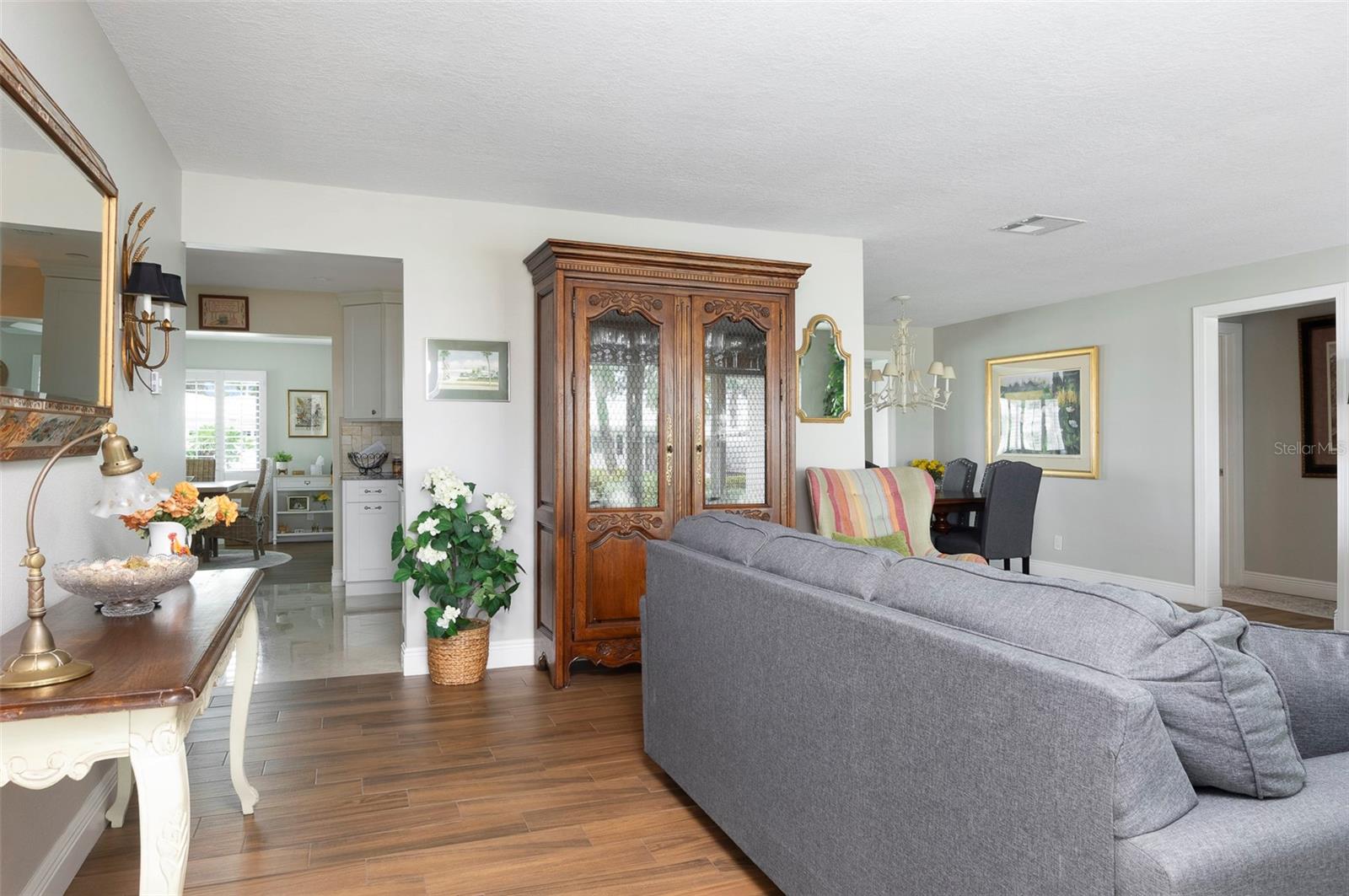 4035 Mainlands Blvd N Property Photo 5