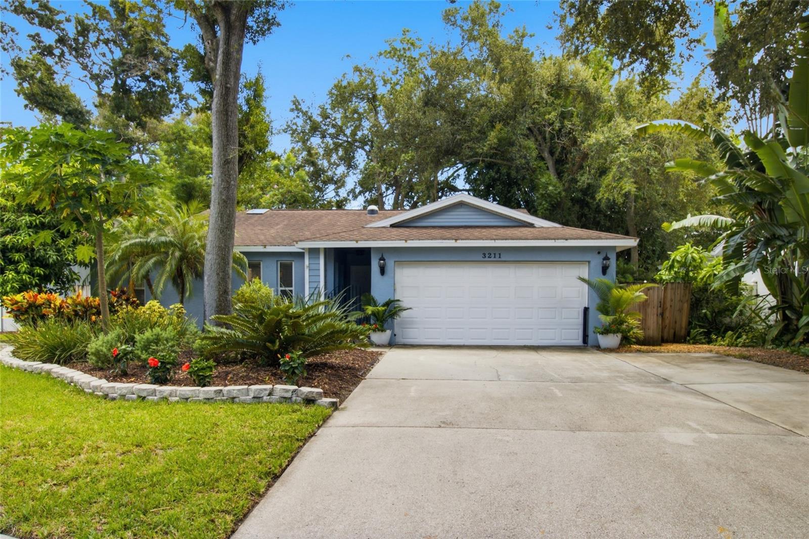 3211 Coventry N Property Photo 1
