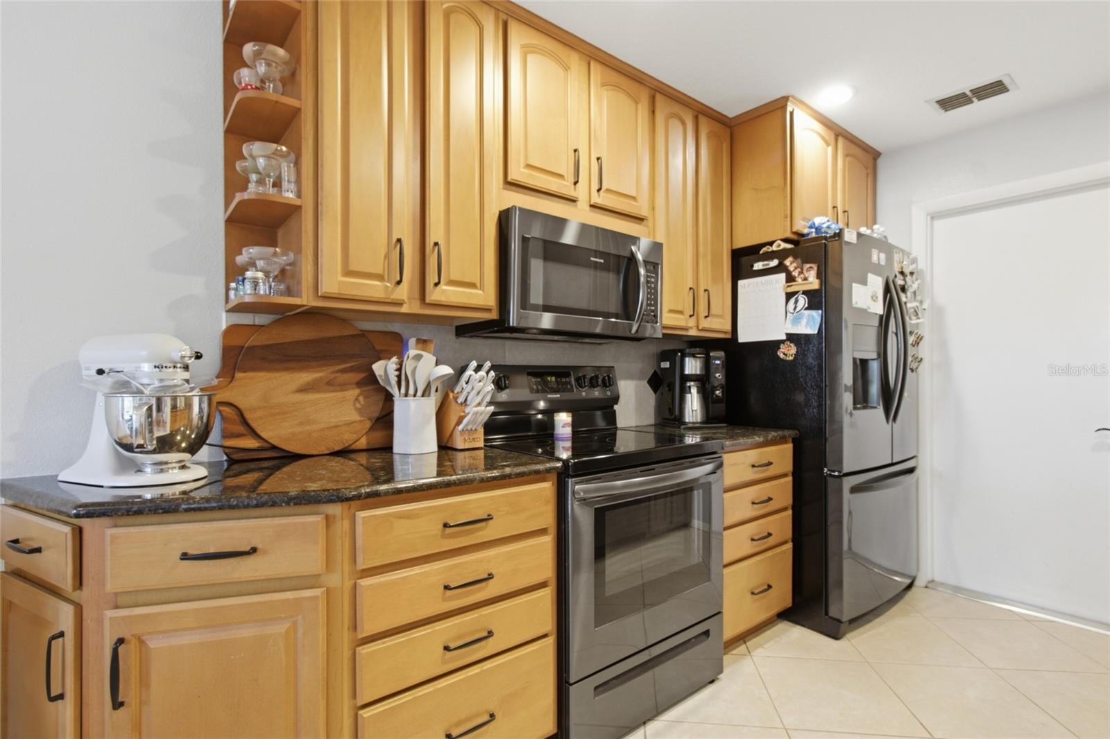 3211 Coventry N Property Photo 18