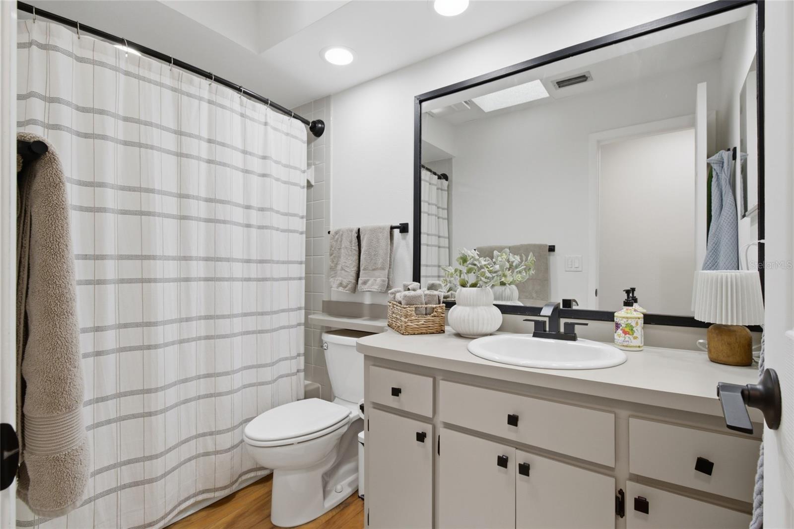 3211 Coventry N Property Photo 20