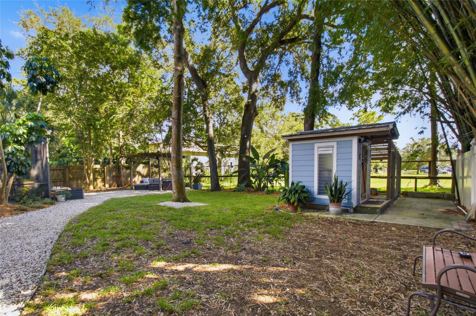3211 Coventry N Property Photo 31