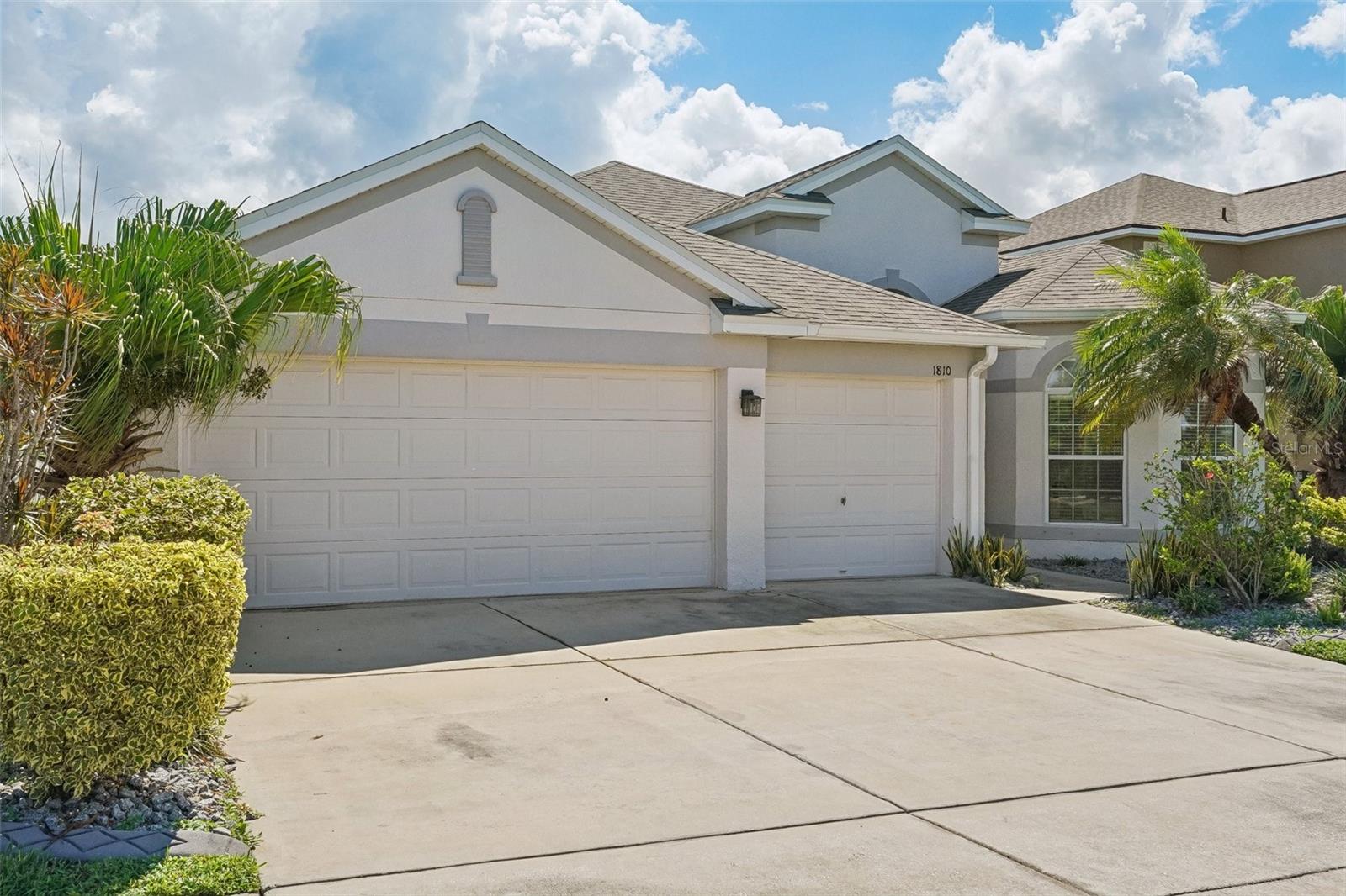 1810 Mira Lago Cir Property Photo 1