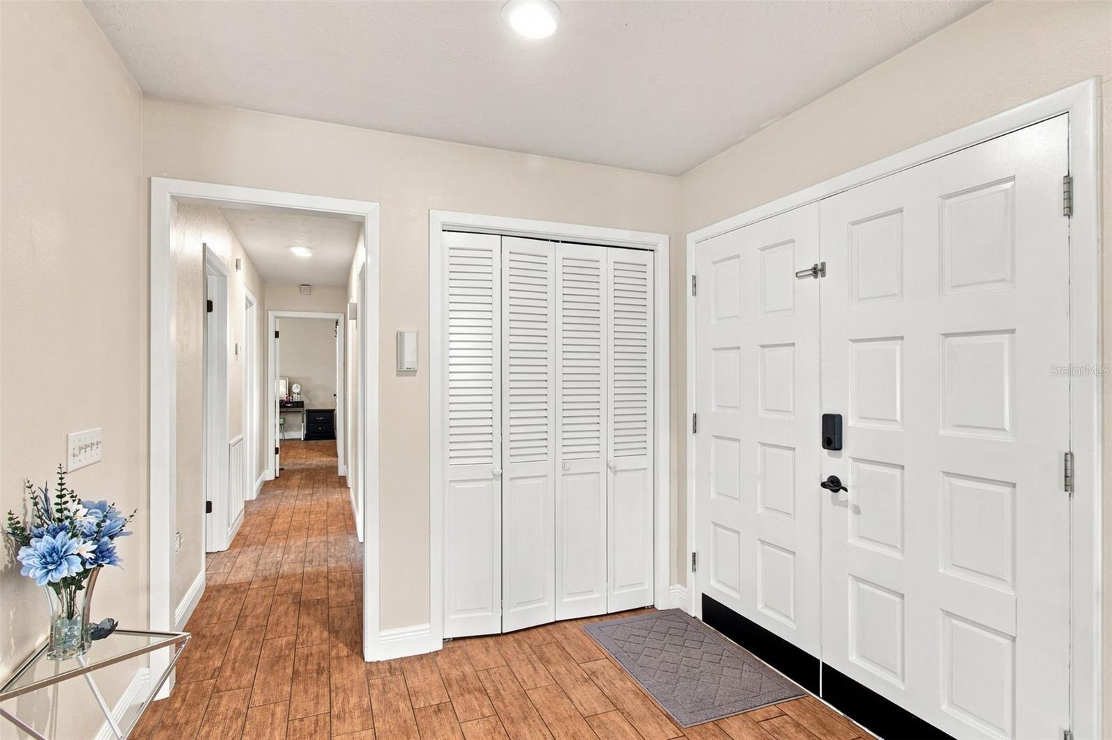 517 Julie Ln Property Photo 24