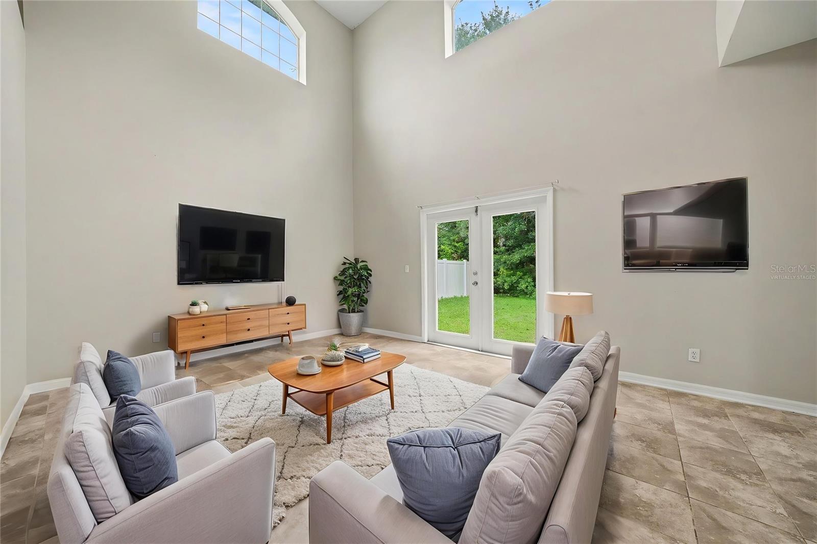 233 Magical Way Property Photo 4