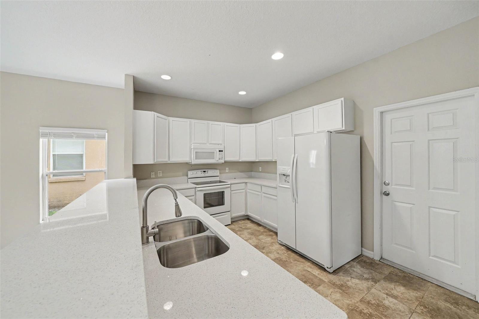 233 Magical Way Property Photo 11
