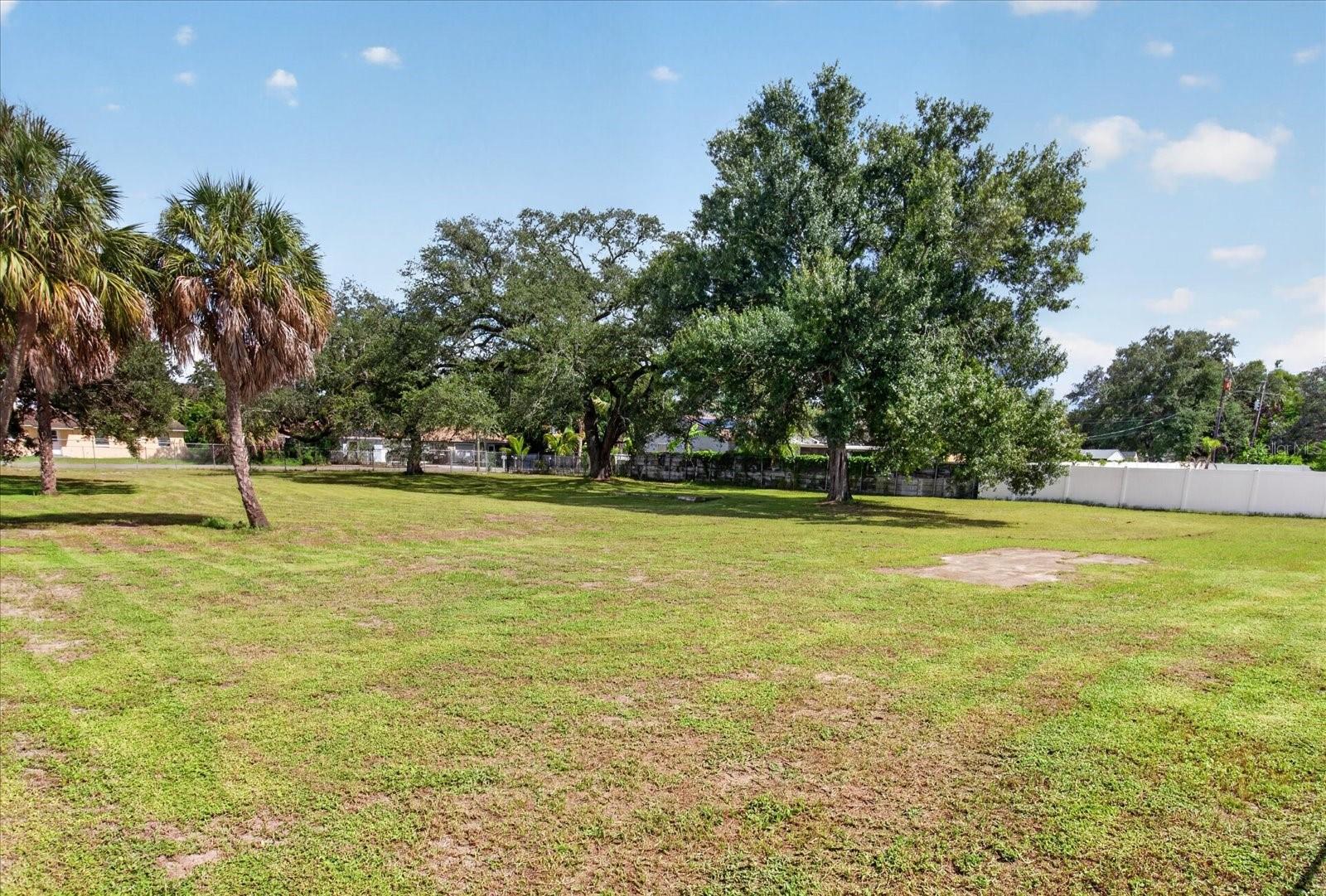 5311 E Columbus Dr Property Photo 14