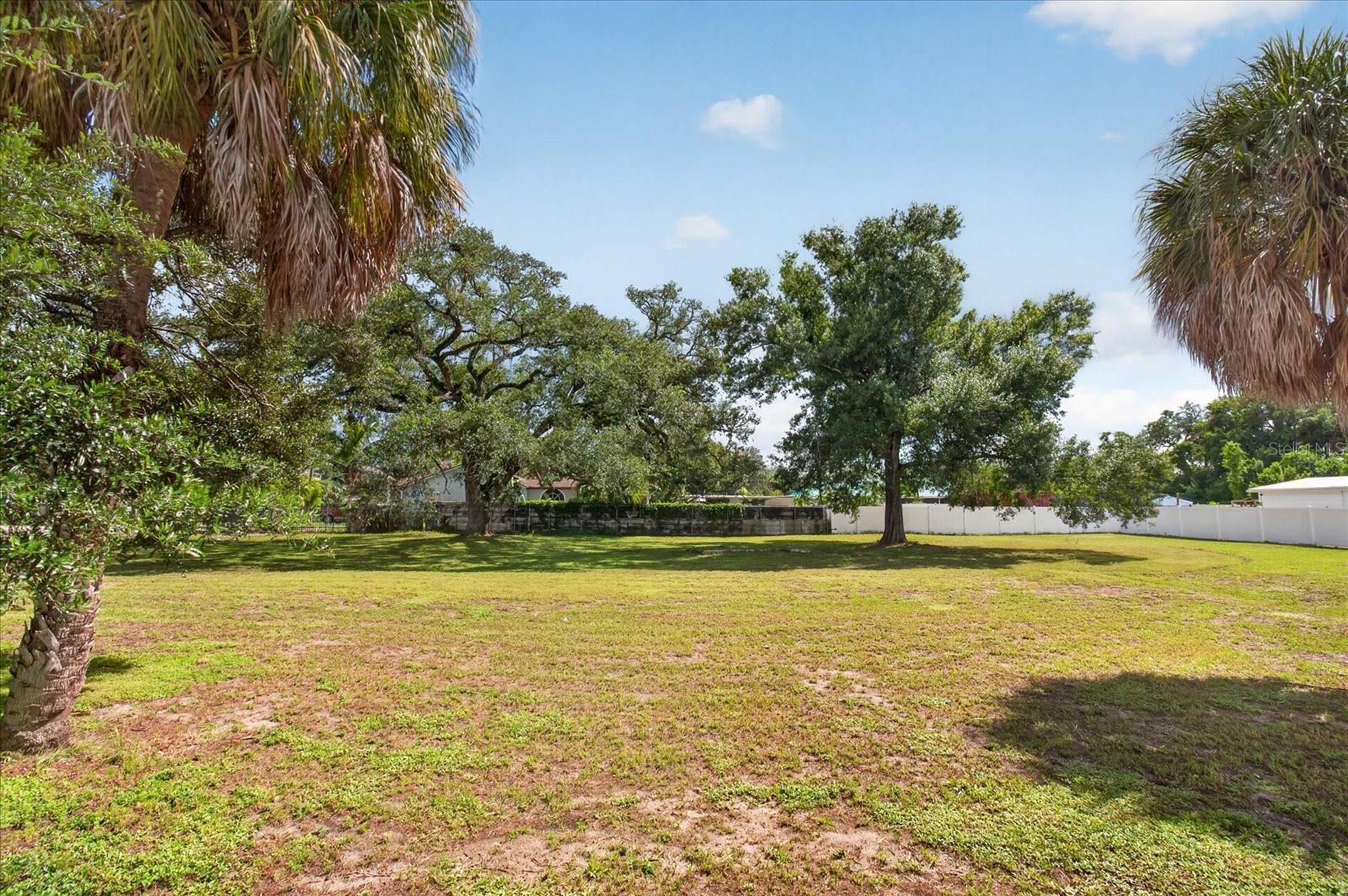 5311 E Columbus Dr Property Photo 15