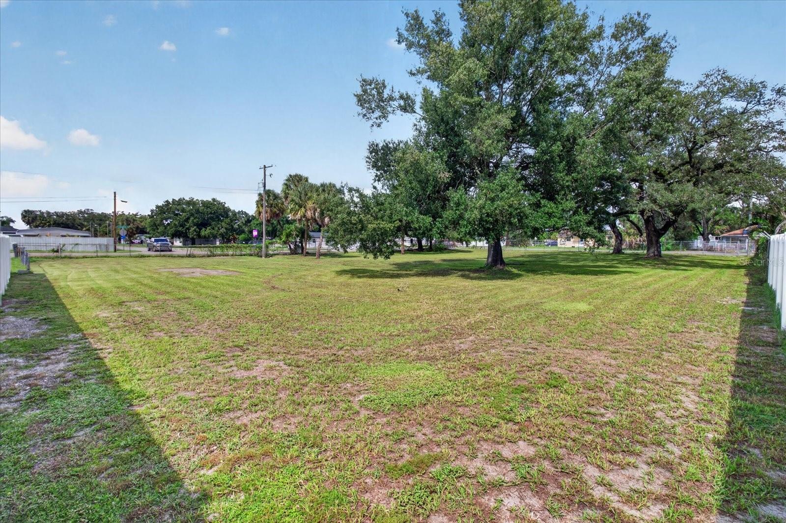 5311 E Columbus Dr Property Photo 16