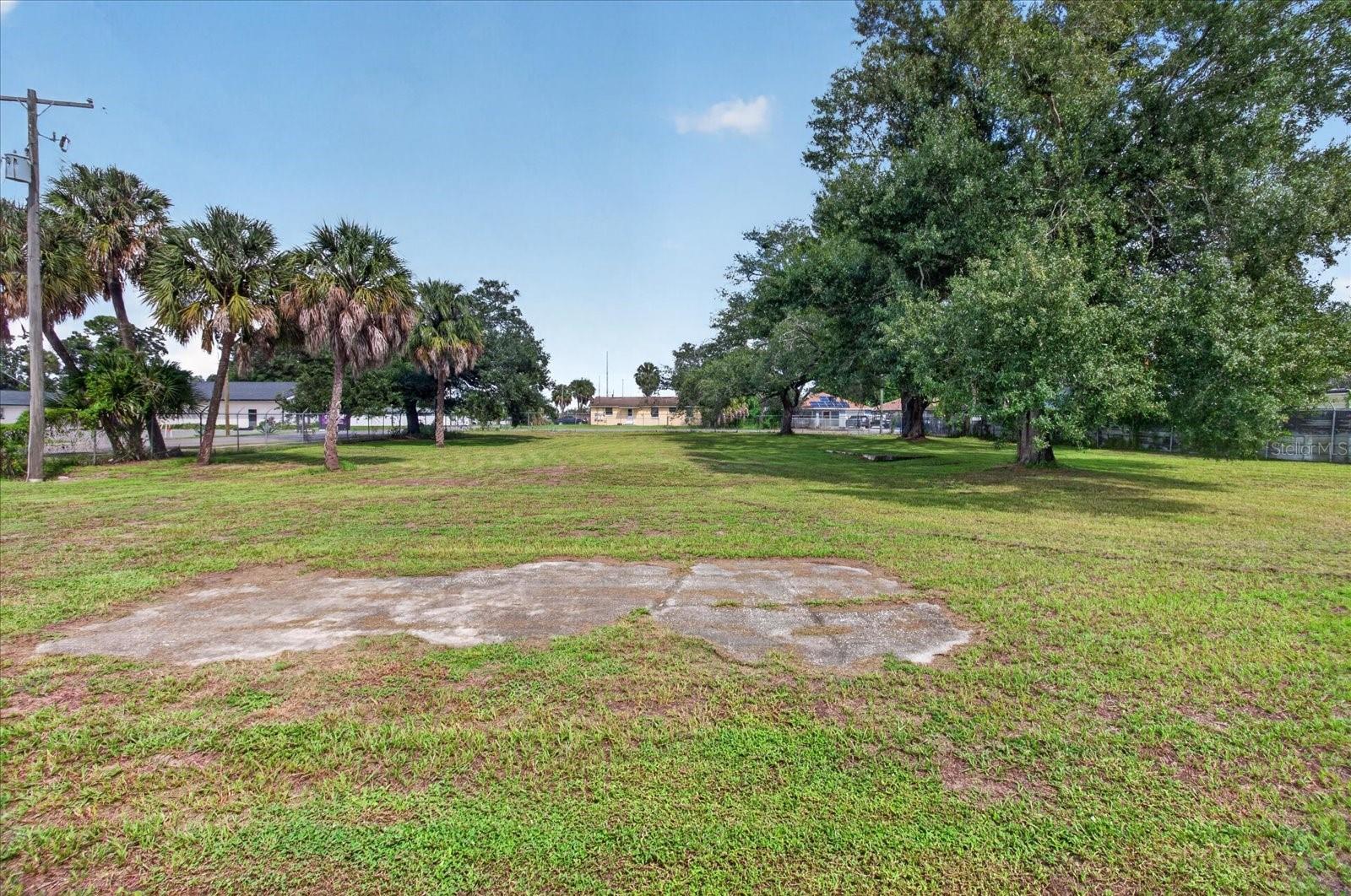 5311 E Columbus Dr Property Photo 17