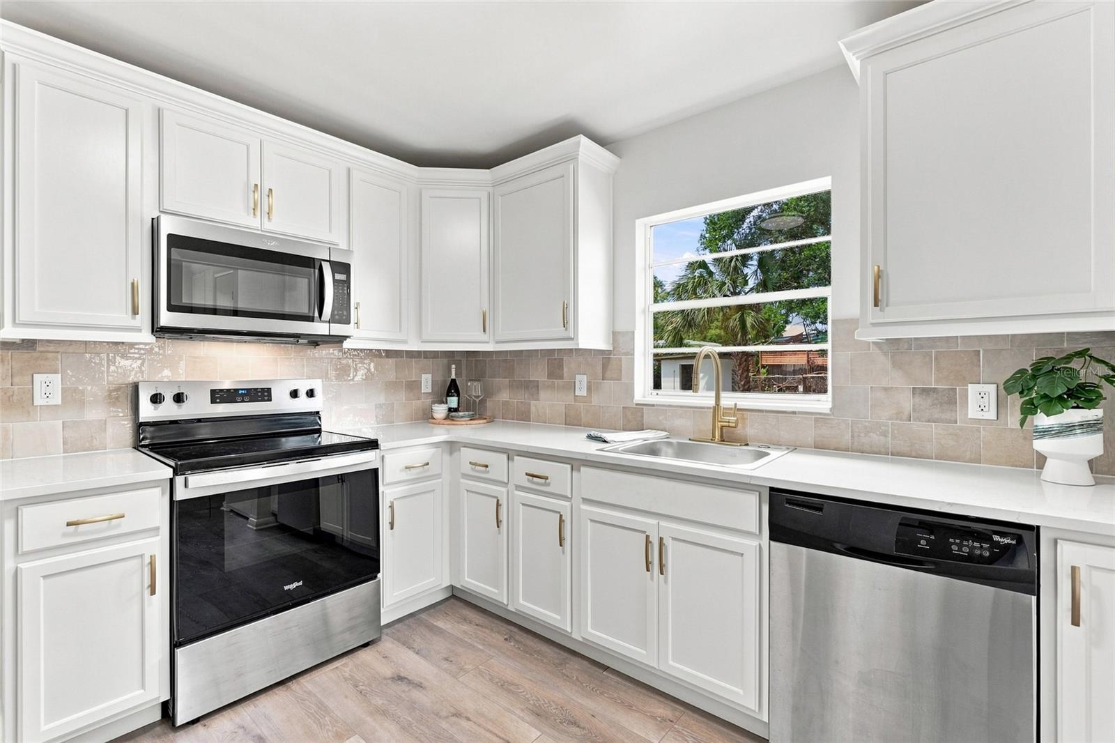 6 Marilyn Ave Property Photo 15