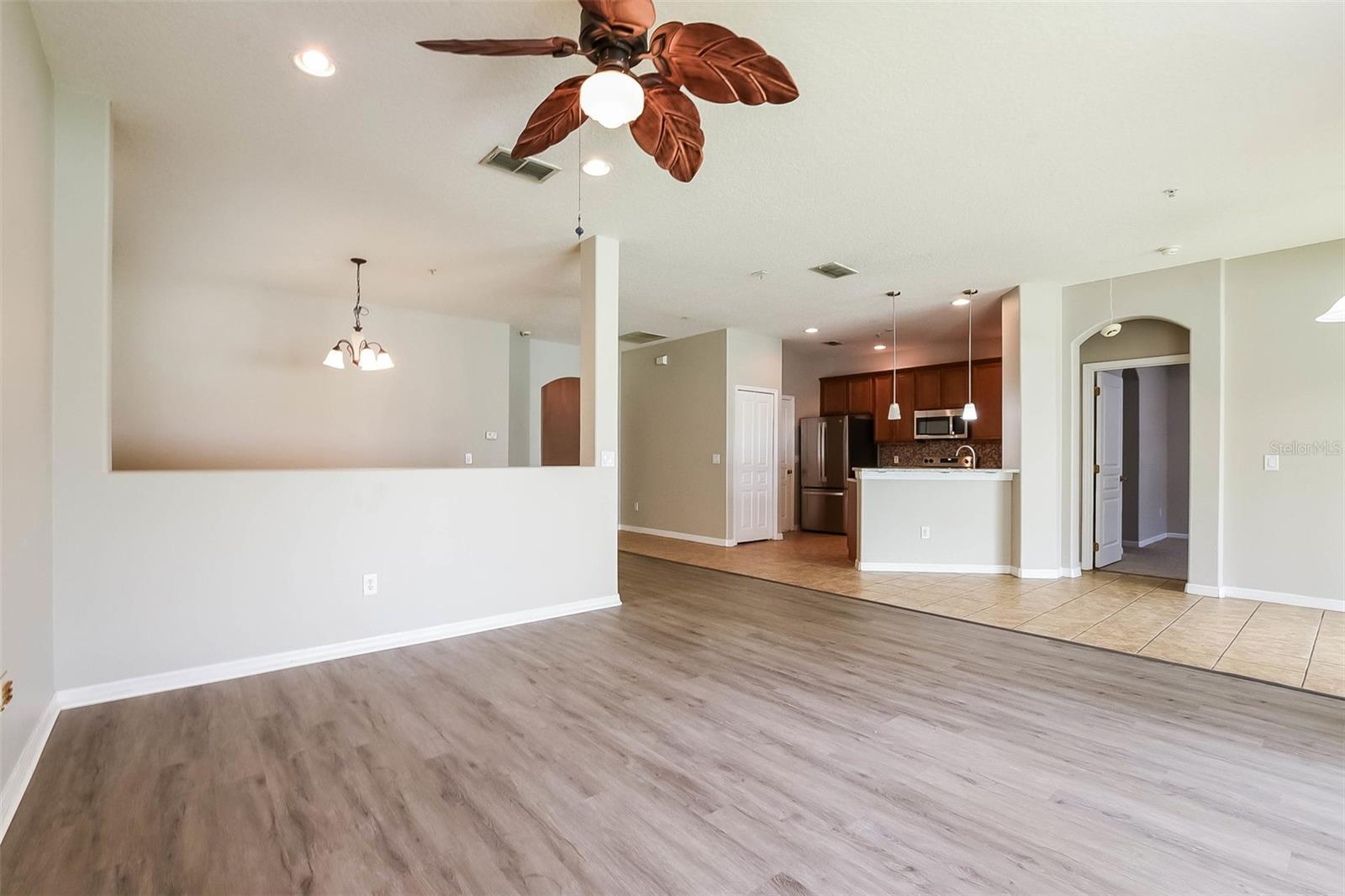 9849 Moss Rose Way Property Photo 7