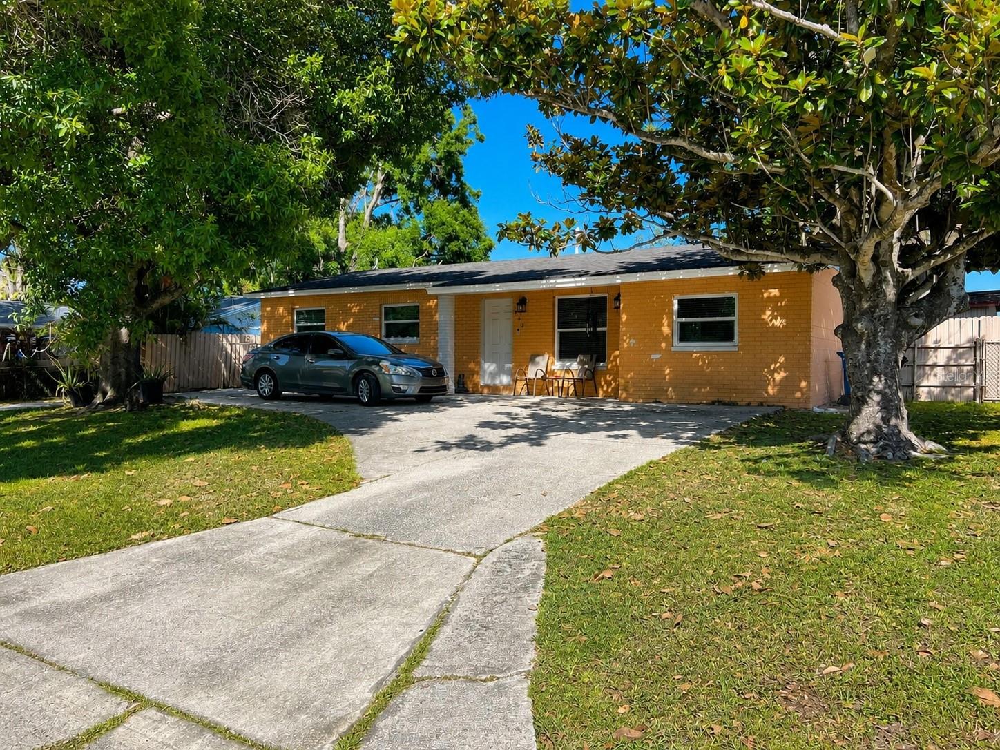 802 Papaya Dr Property Photo
