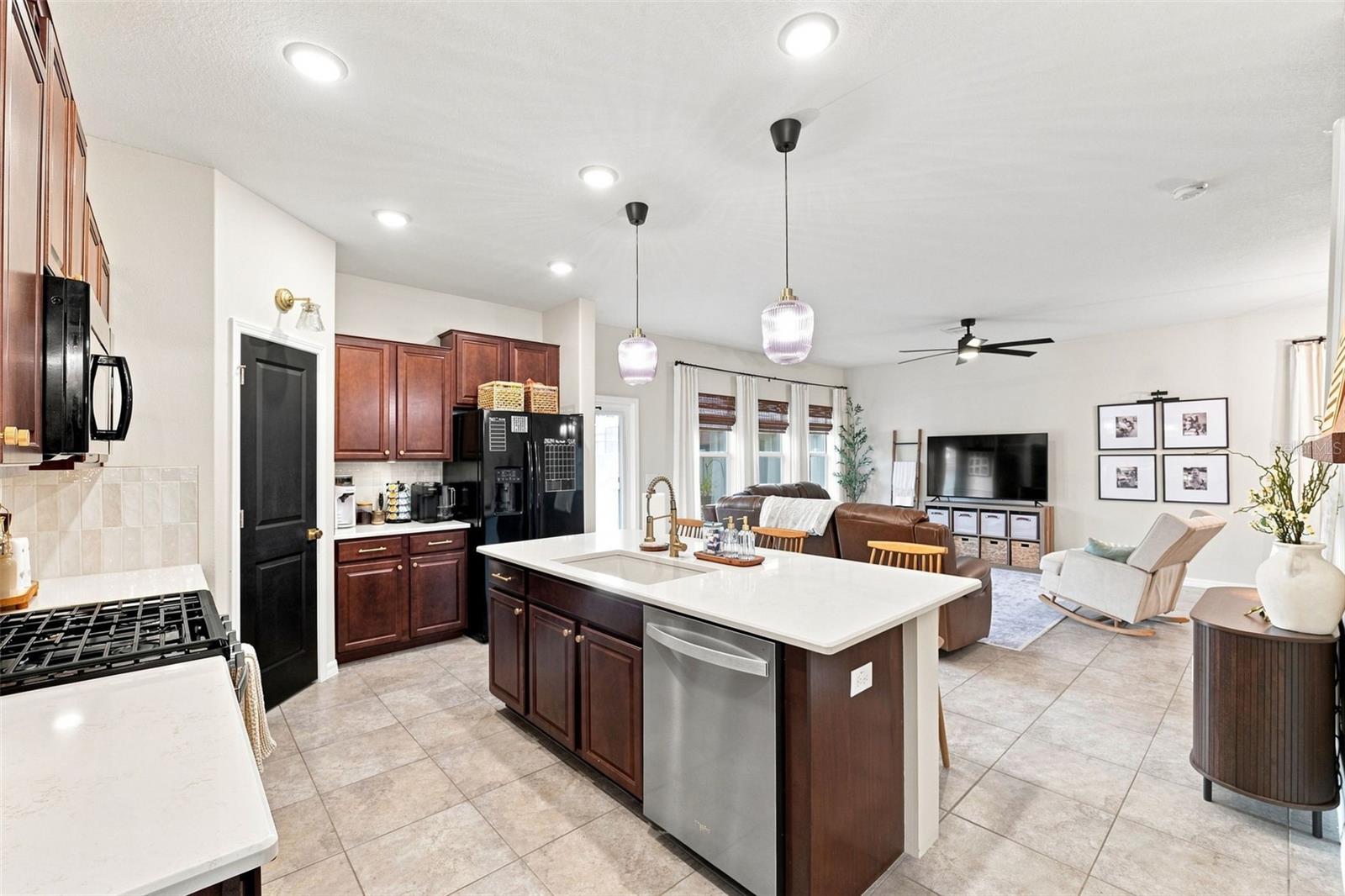8096 Seagarden Ln Property Photo 13