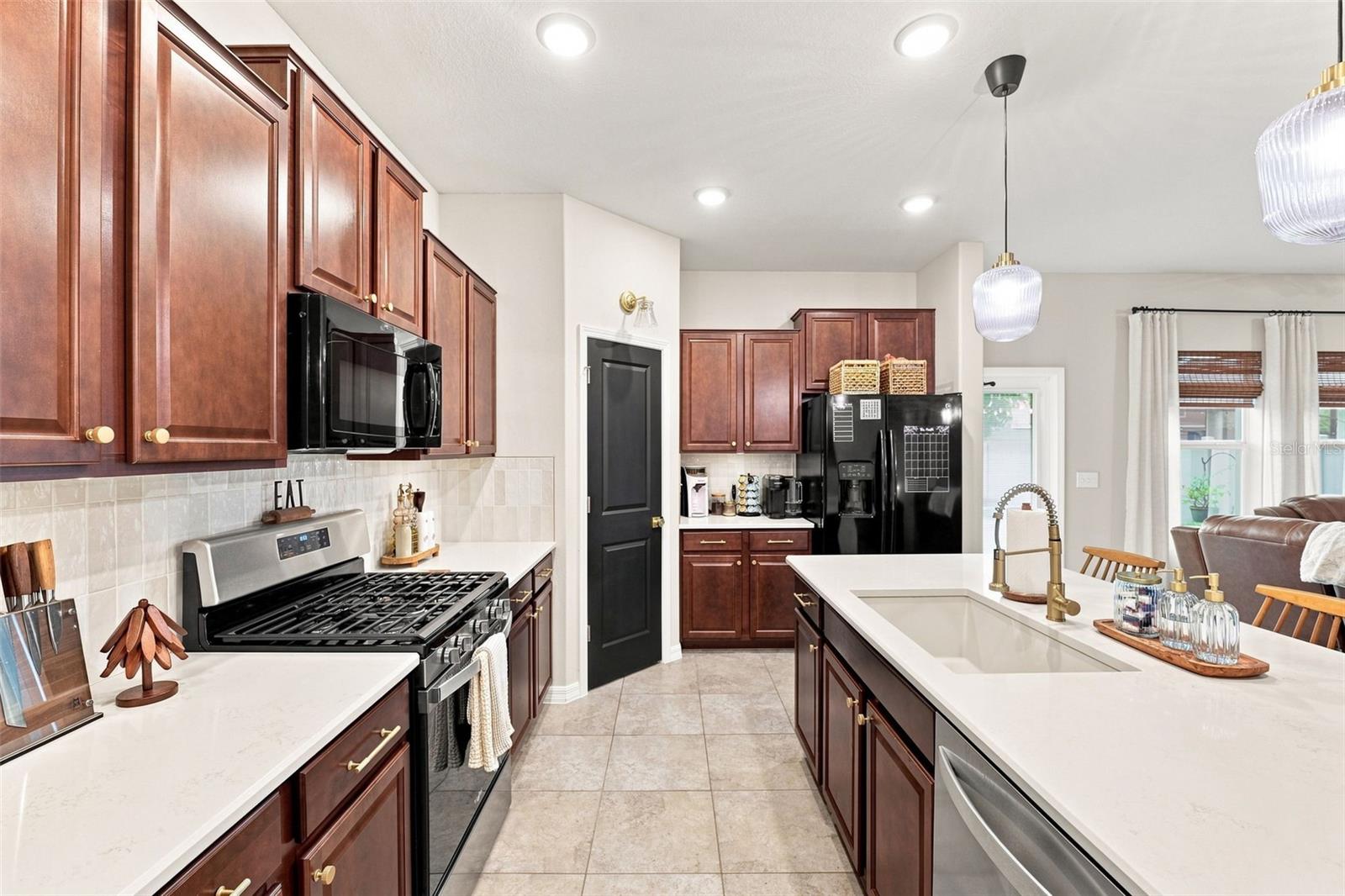 8096 Seagarden Ln Property Photo 14