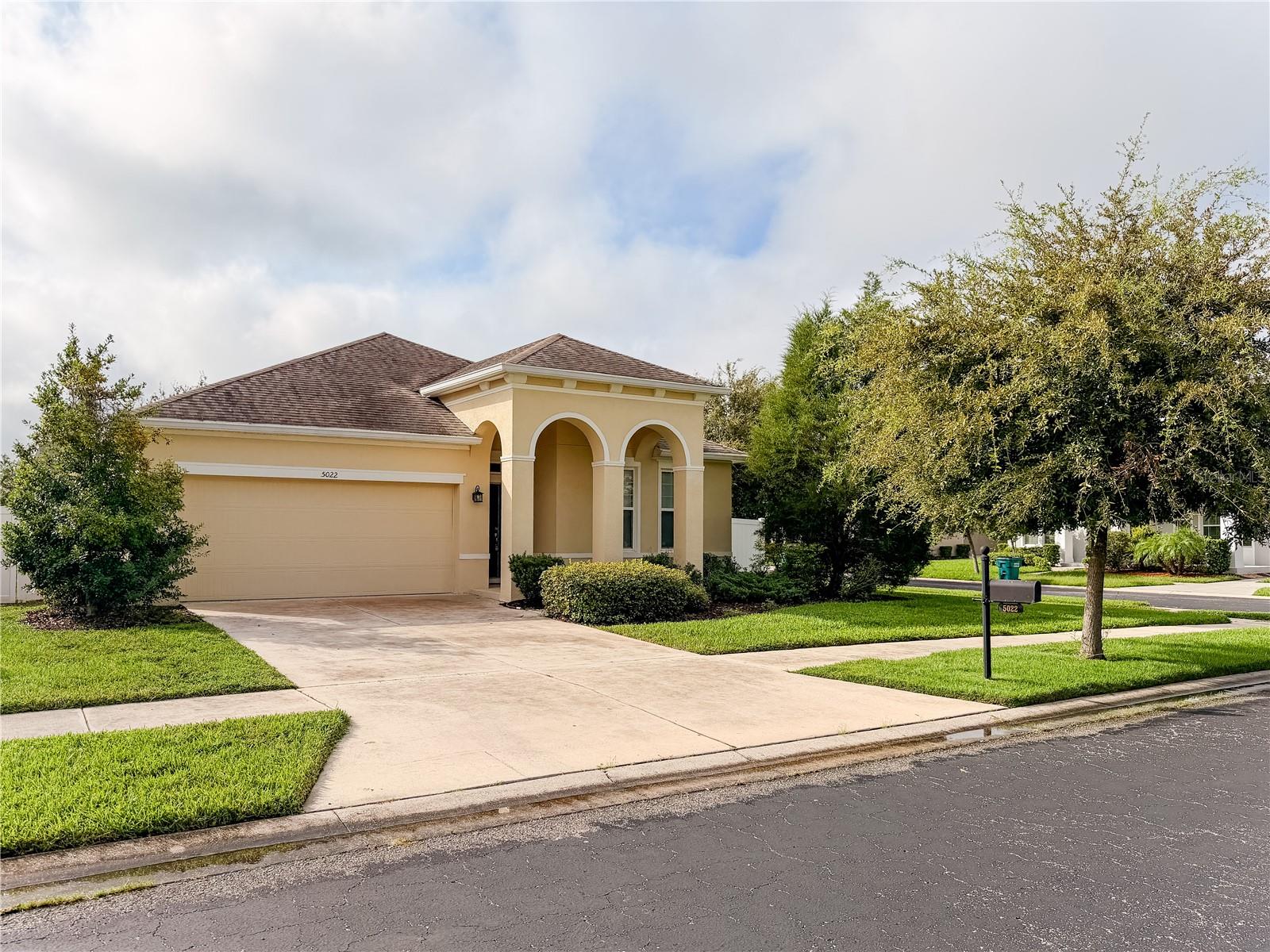 5022 Suncatcher Dr Property Photo 1